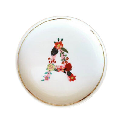 PRATO COM LETRA FLORAL