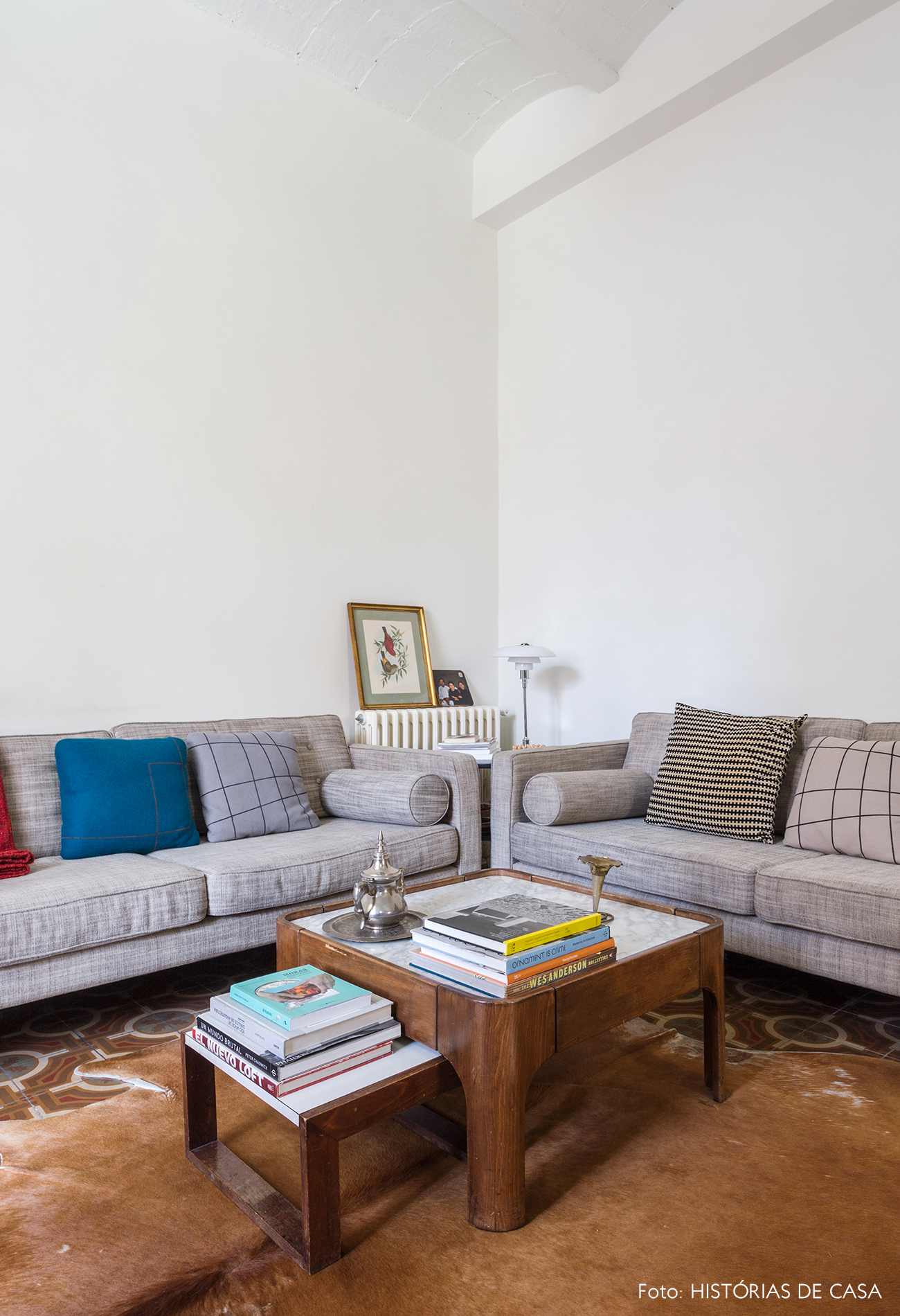 Apartamento em Barcelona com piso de ladrilhos na sala