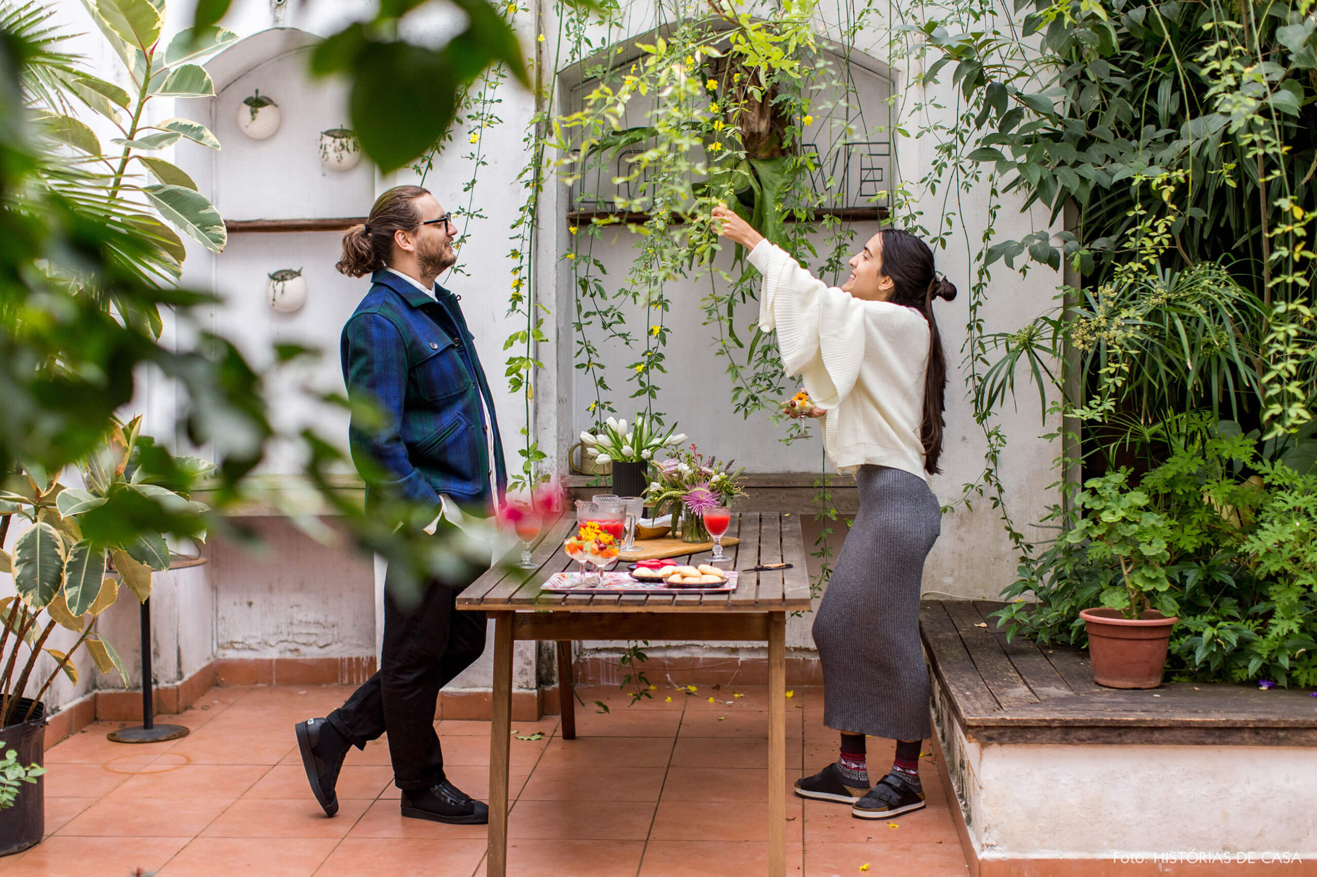 Casa do FLO Atelier Botânico com jardim dos fundos