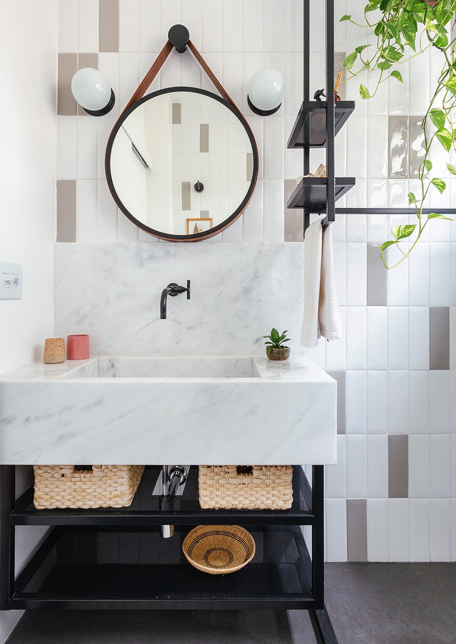 Antes e depois reforma de banheiro, decoração com estilo industrial