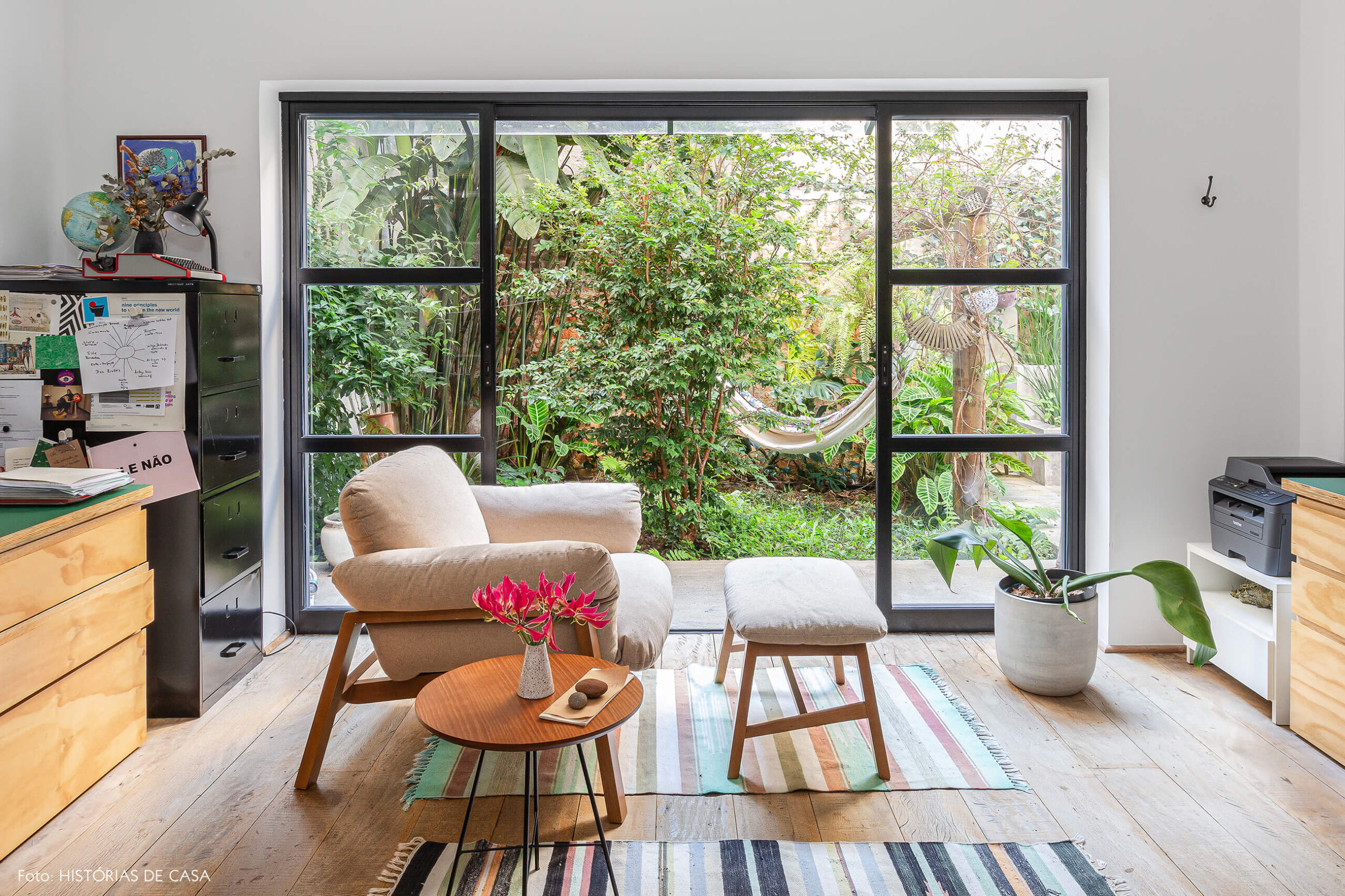 Apartamento térreo com vista para o jardim