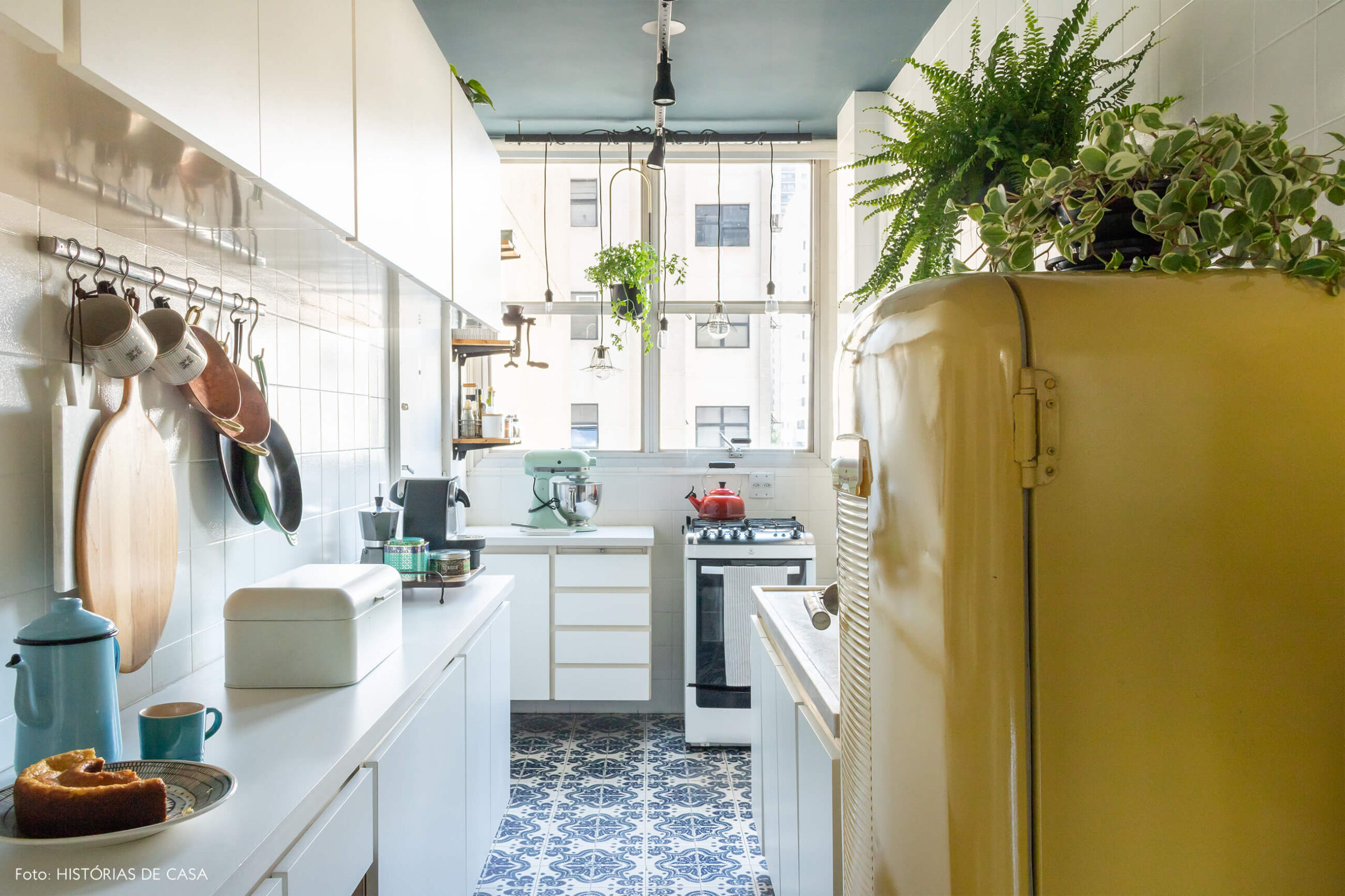 cozinha geladeira amarela