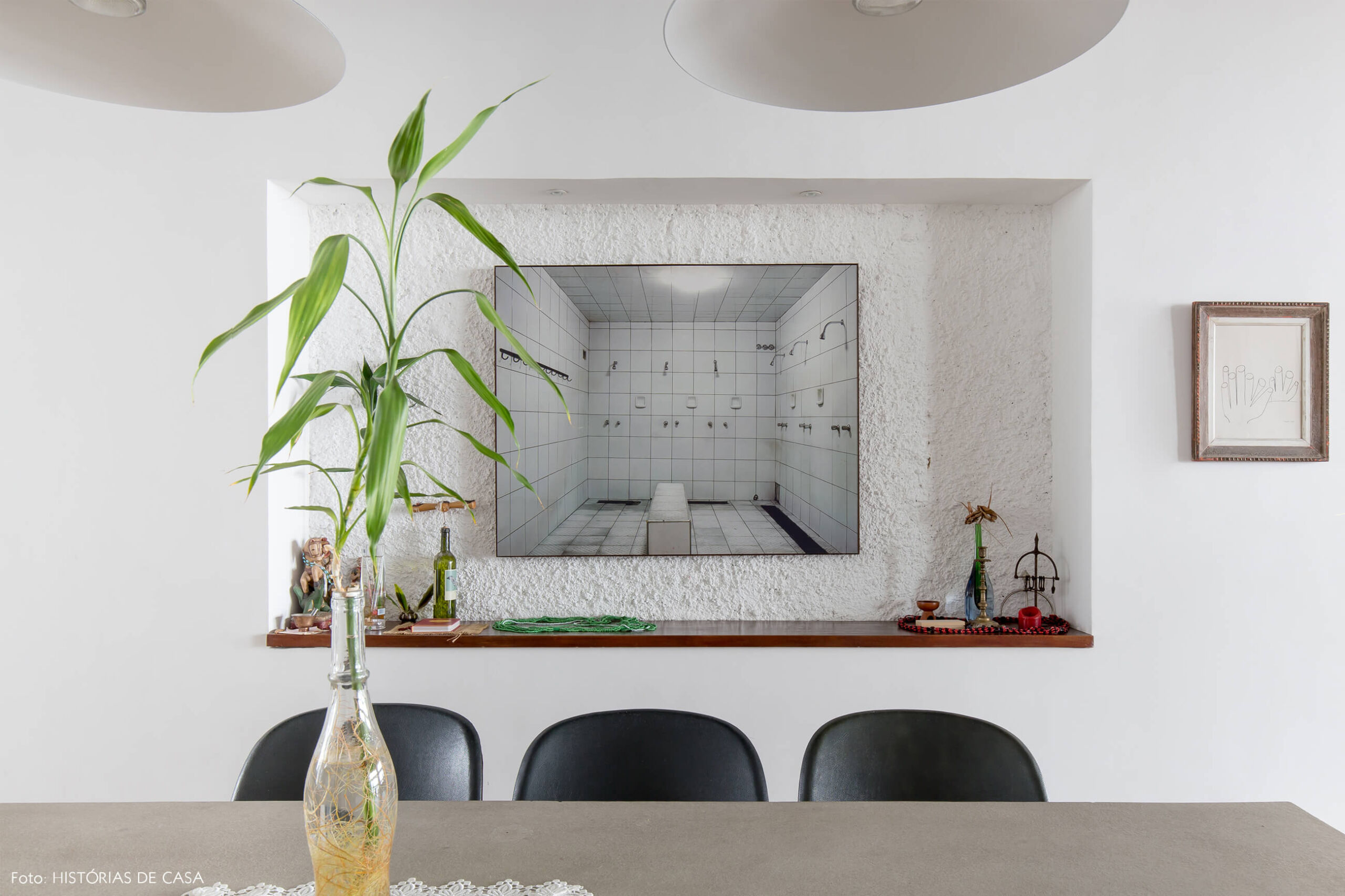 Ap decoração copan mesa concreto quadro cadeiras pretas planta