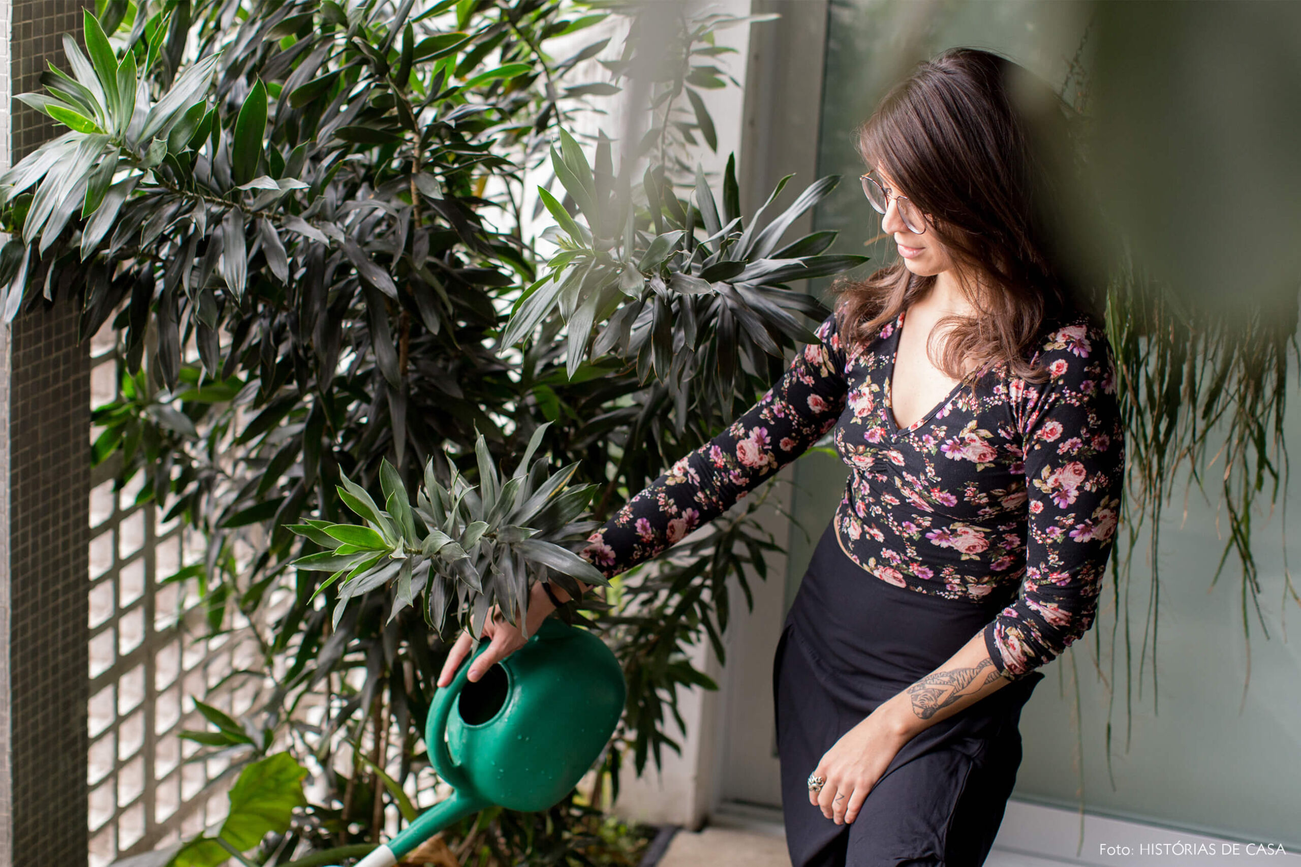 Ap decoração copan retrato no jardim interno com plantas