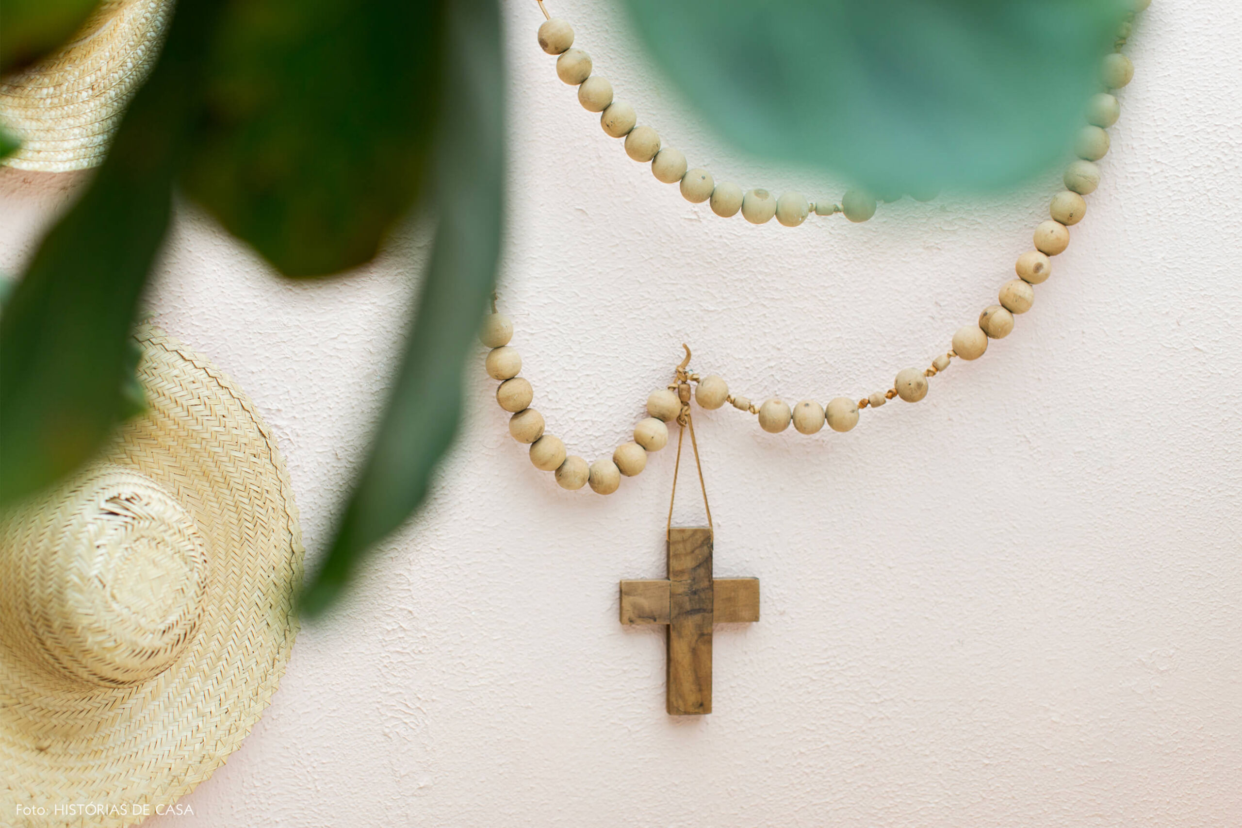 ju-cosi-home-decoração-detalhe-colar-de-madeira