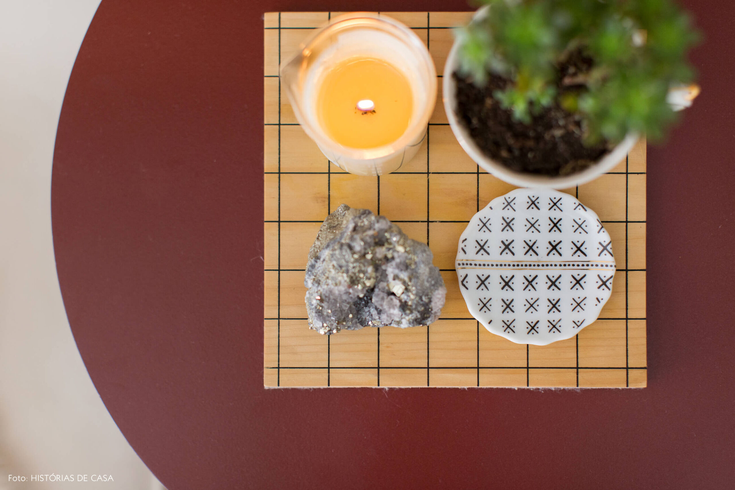 ju-cosi-decoração-pires-estampado-na-tabua-de-madeira