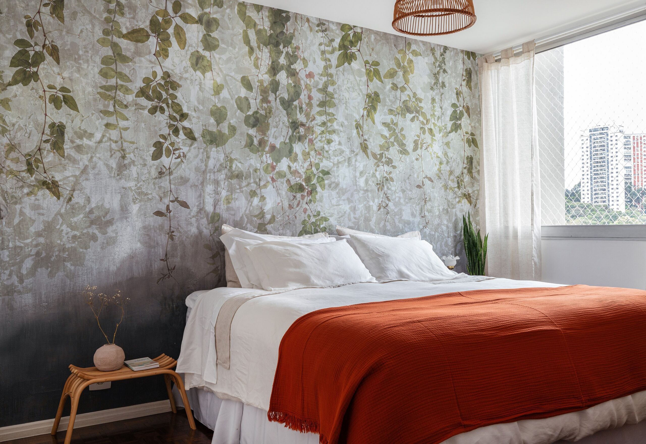 vanessa-decoração-ap-quarto-com-papel-de-parede
