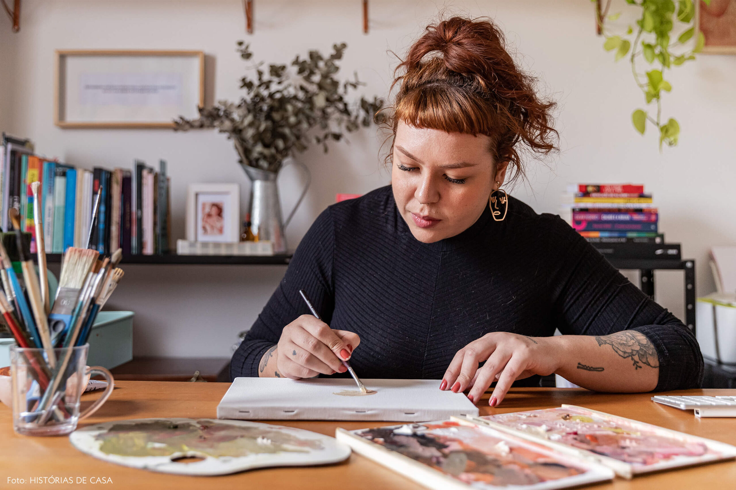 retrato-pri-barbosa-pintora-no-home-office