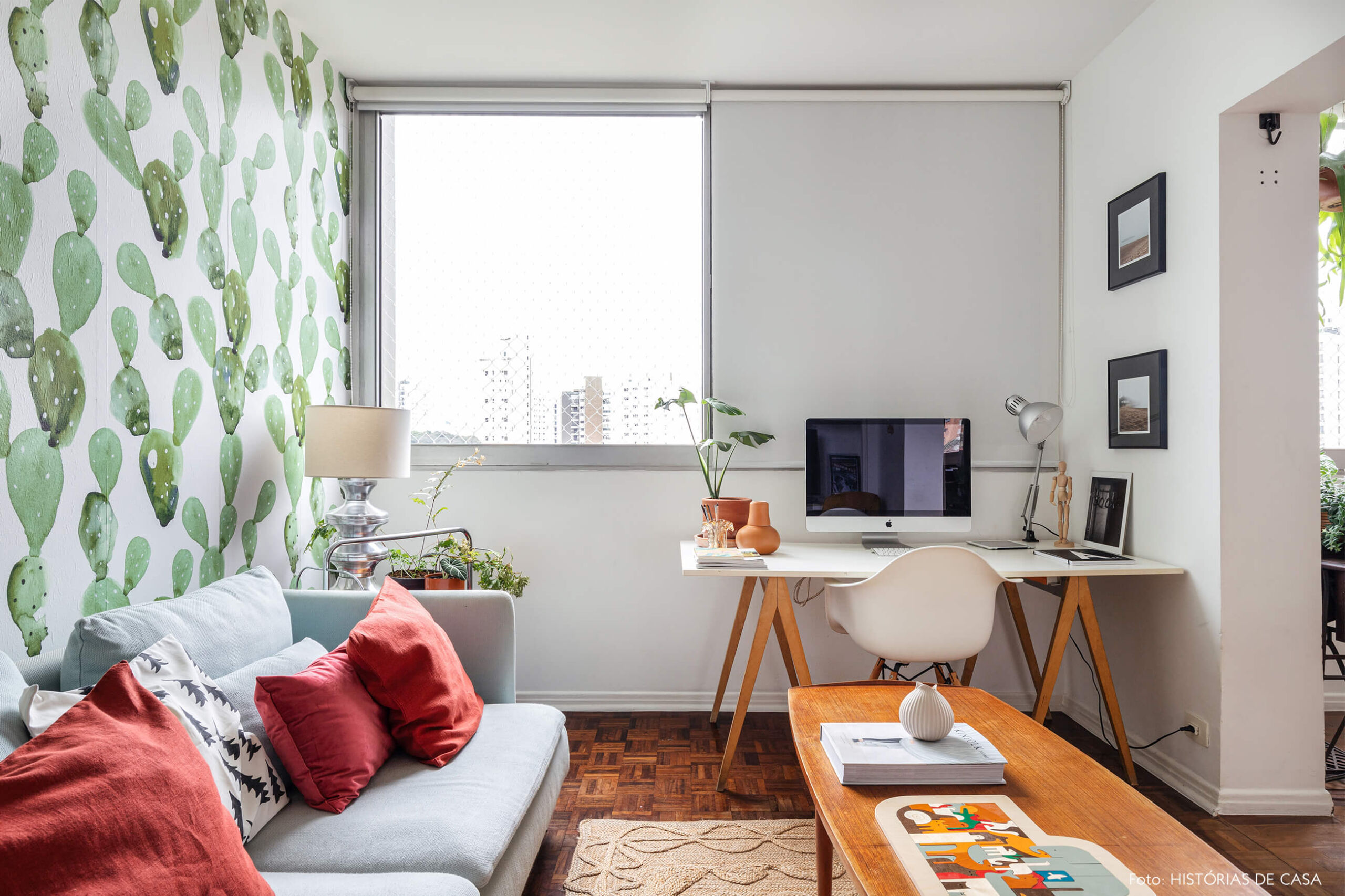 vanessa-decoração-ap-4-sala-tv-papel-de-parede-plantas