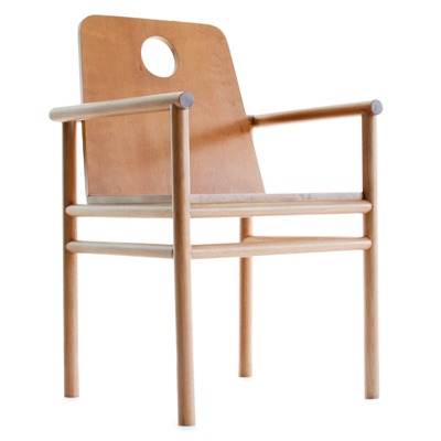 cadeira bali de madeira clara