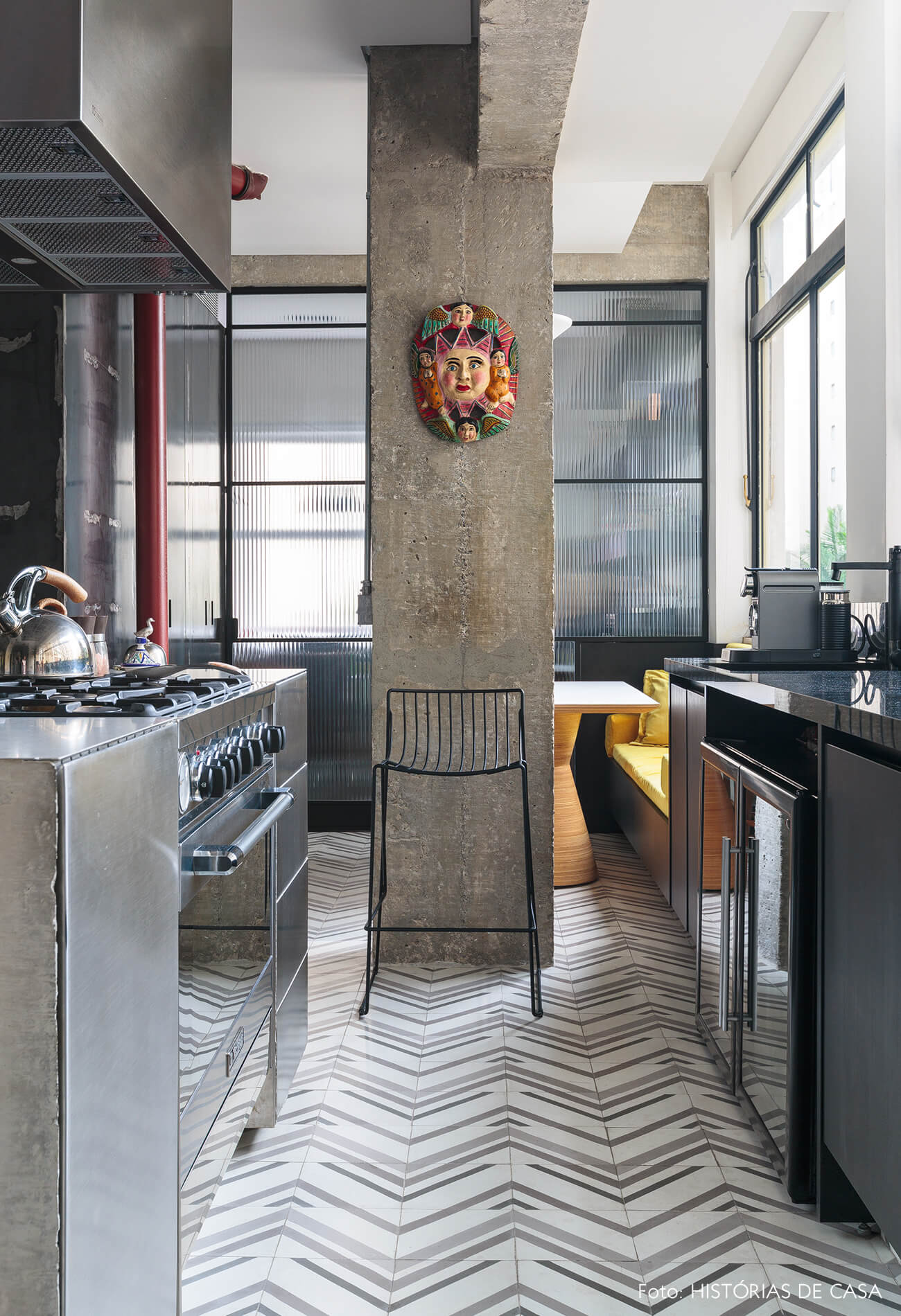 decoração ap cozinha com coluna de concreto