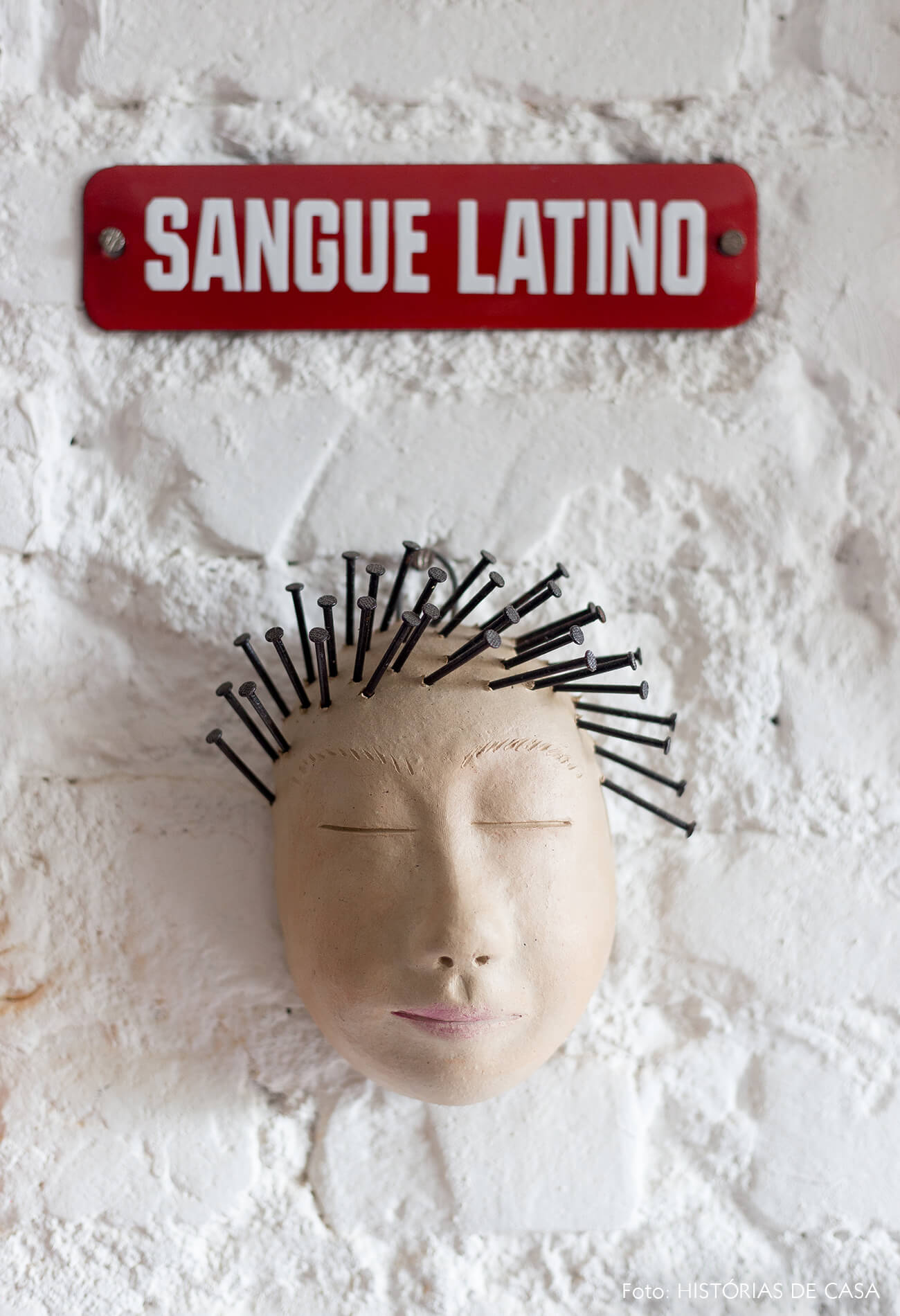 casa decoração cabeça em parede de tijolinhos branco