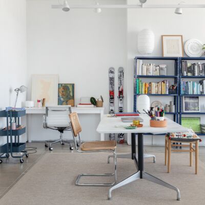 decoração escritorio cadeira breuer carrinho azul