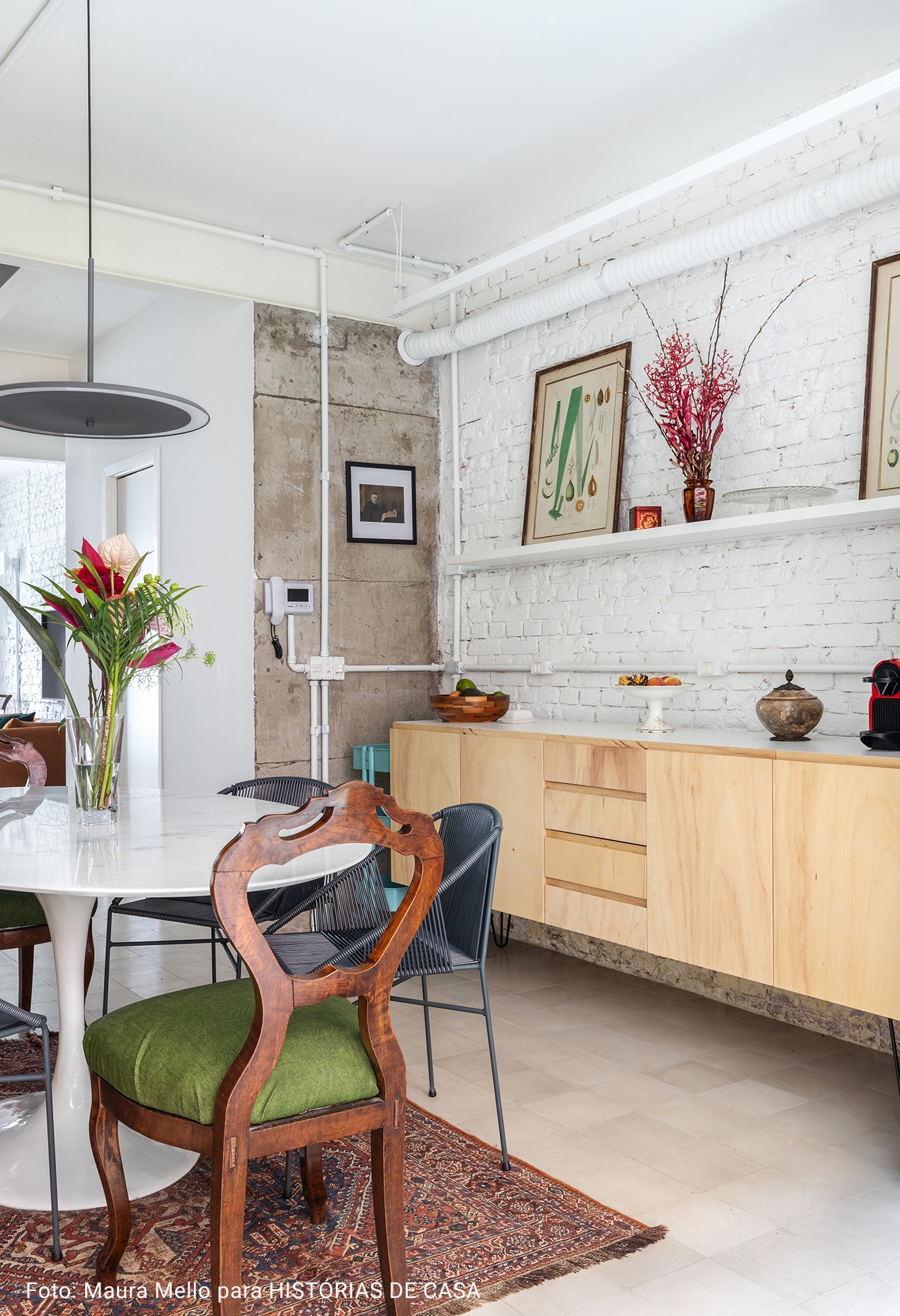 cozinha com tapete persa