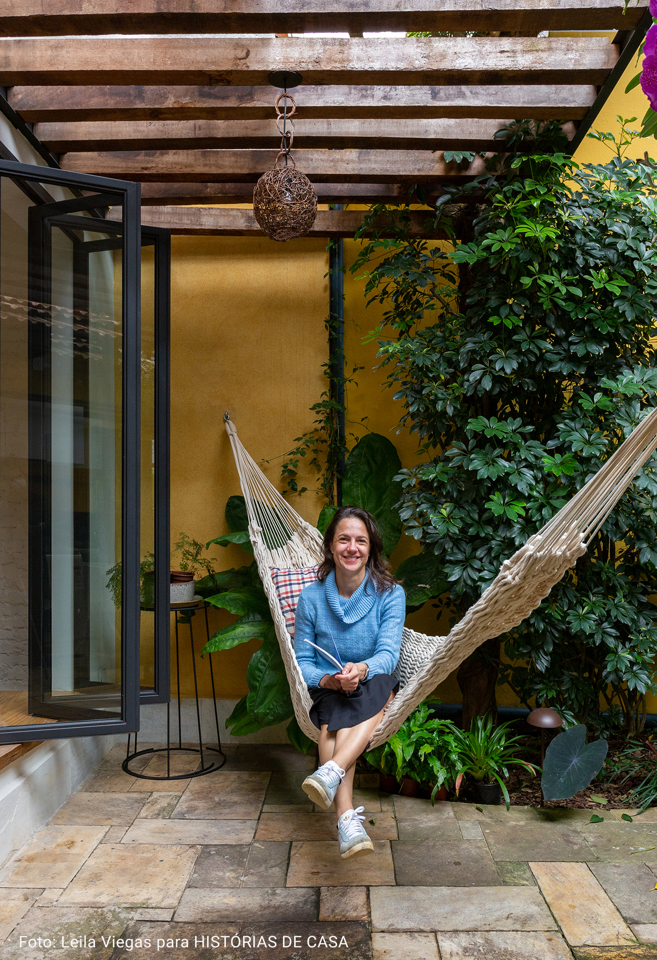 jardim com entrada para cozinha