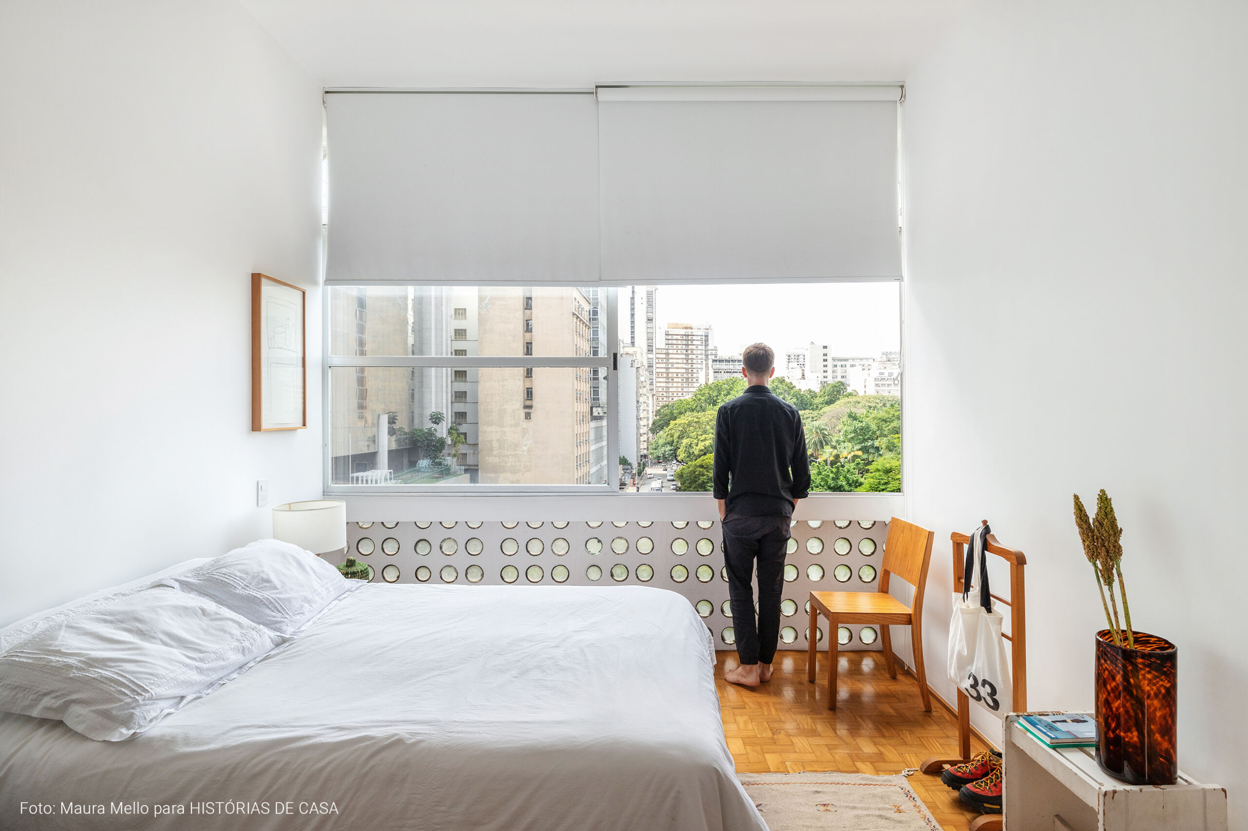 Apartamento no edifício Eiffel com piso de granilite e móveis vintage