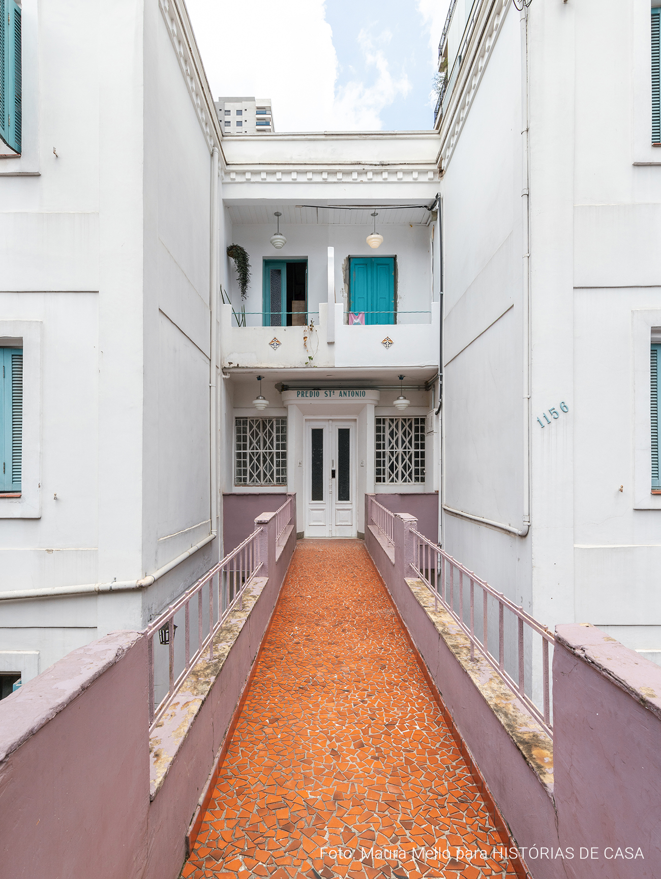 Antes e Depois pintura fachada colorida, prédio Santo Antônio Histórias de Casa