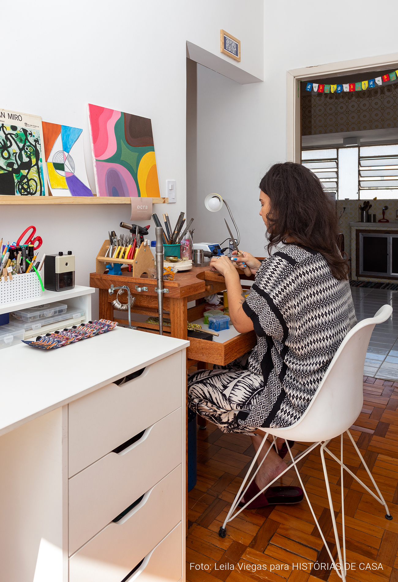 Apartamento colorido e alugado por duas amigas