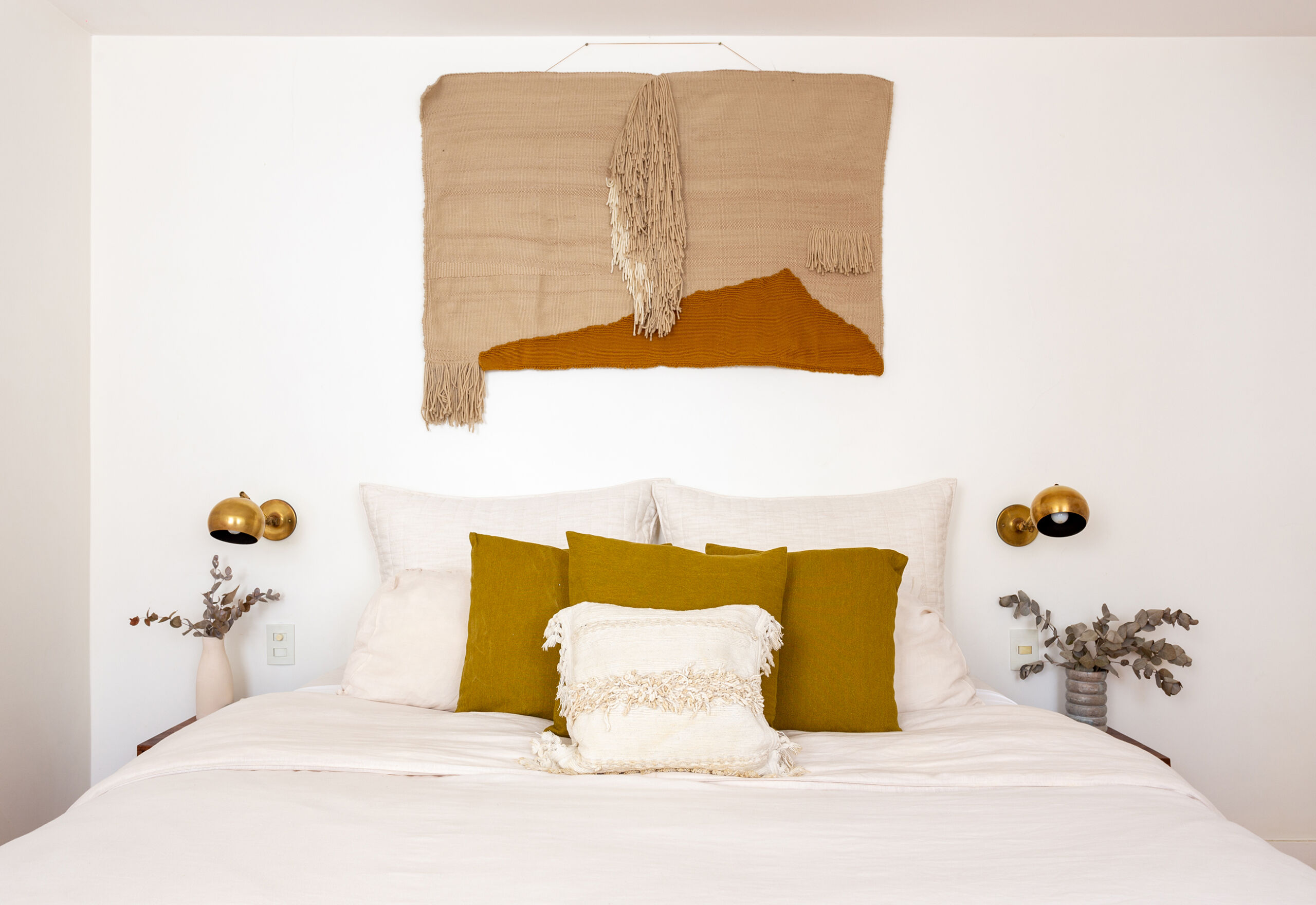 Sobrado em Botafogo, decoração minimalista em tons neutros