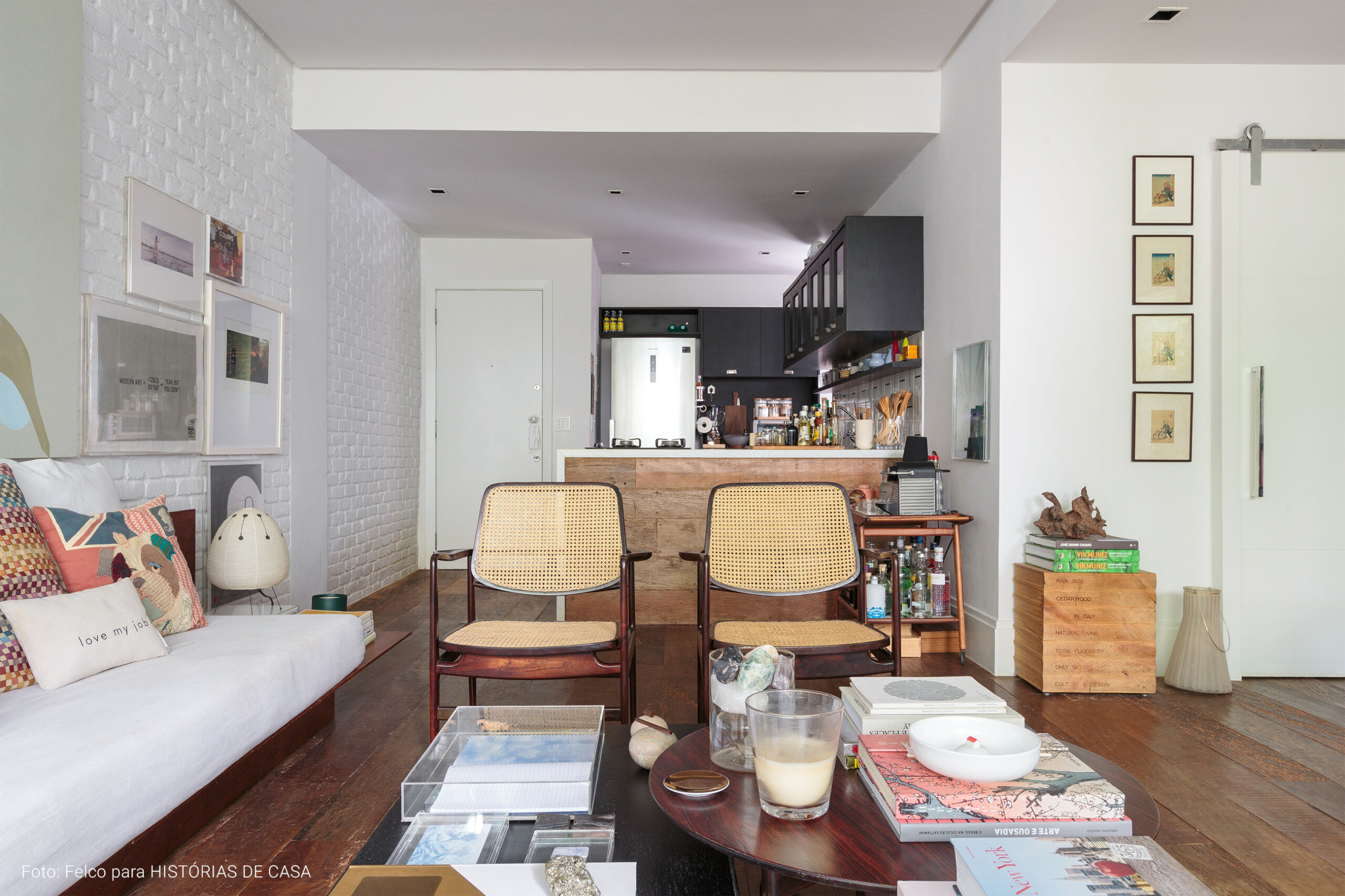 Apartamento com decoração clean e minimalista no Rio de Janeiro