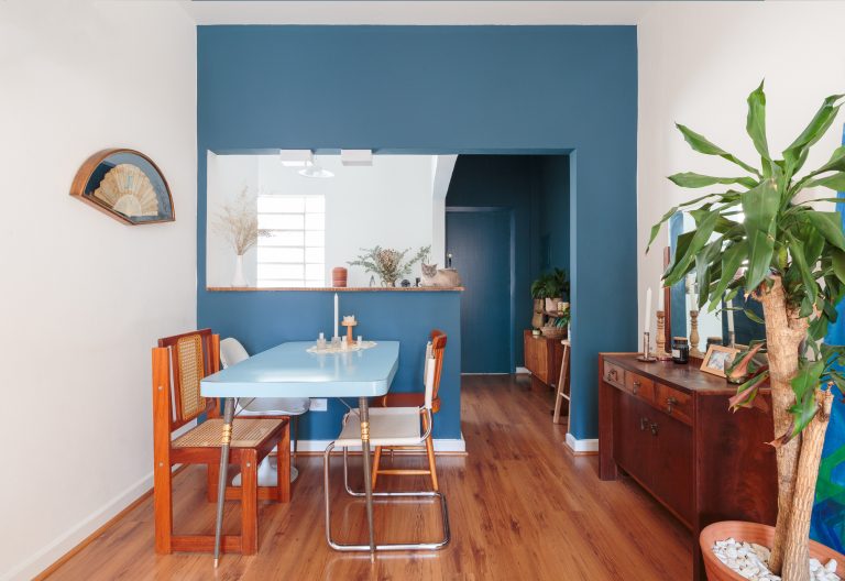 antes e depois, decoração, apartamento decorado, pintura, apartamento colorido, parede azul