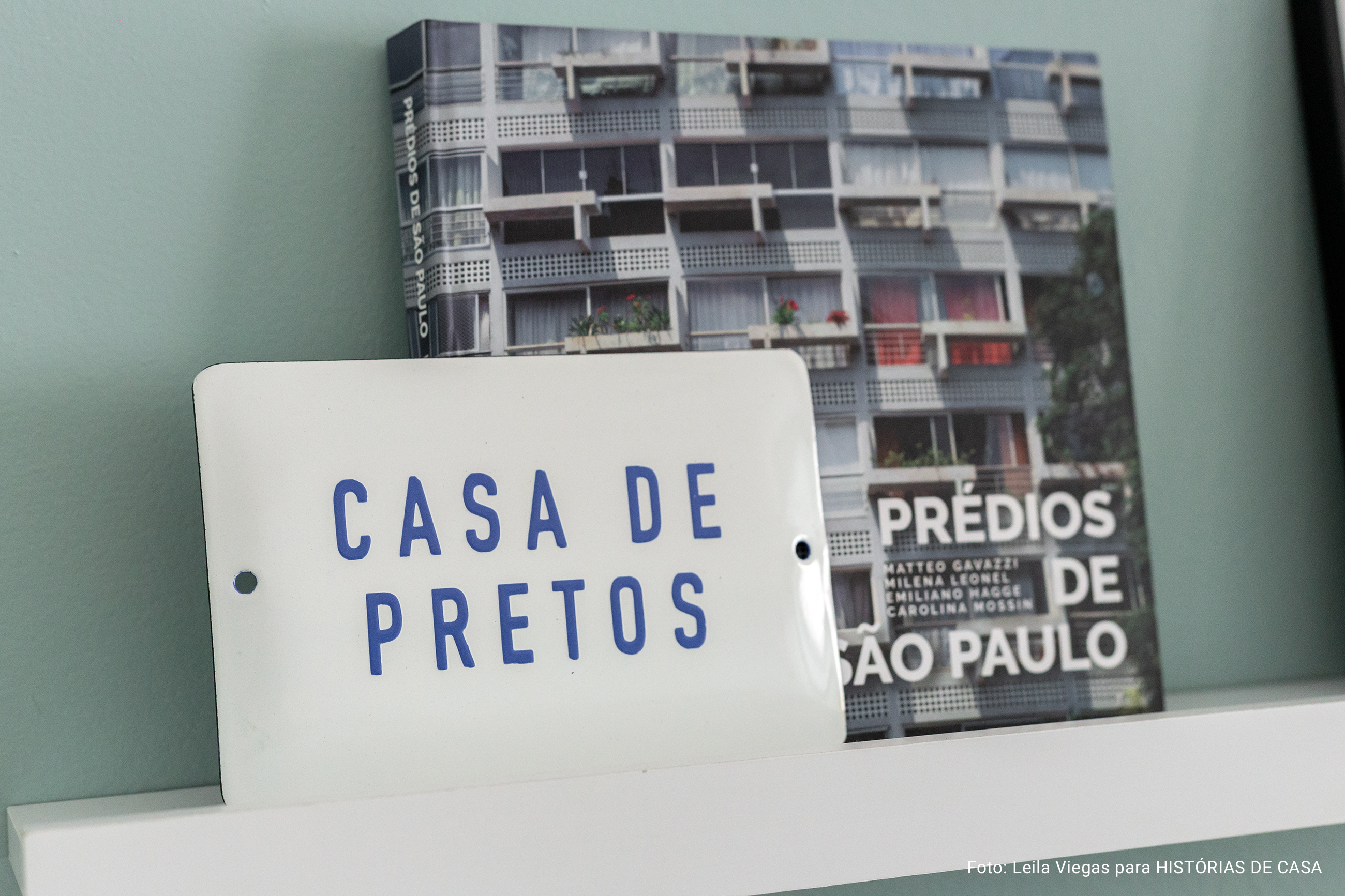 antes e depois, decoração, apartamento decorado, pintura, apartamento colorido, parede azul, plantas