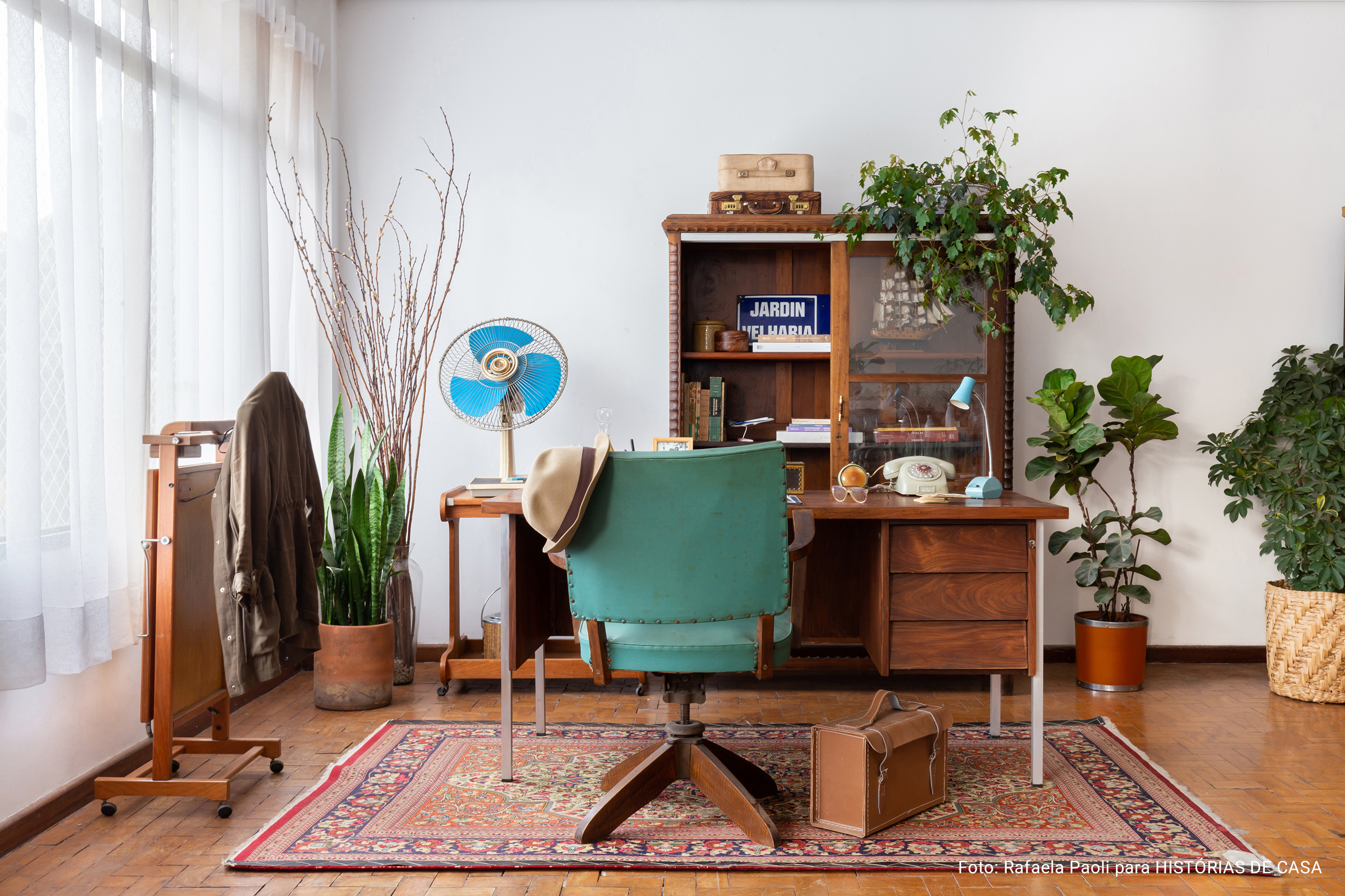 Jardin Velharia: garimpo on-line de móveis antigos