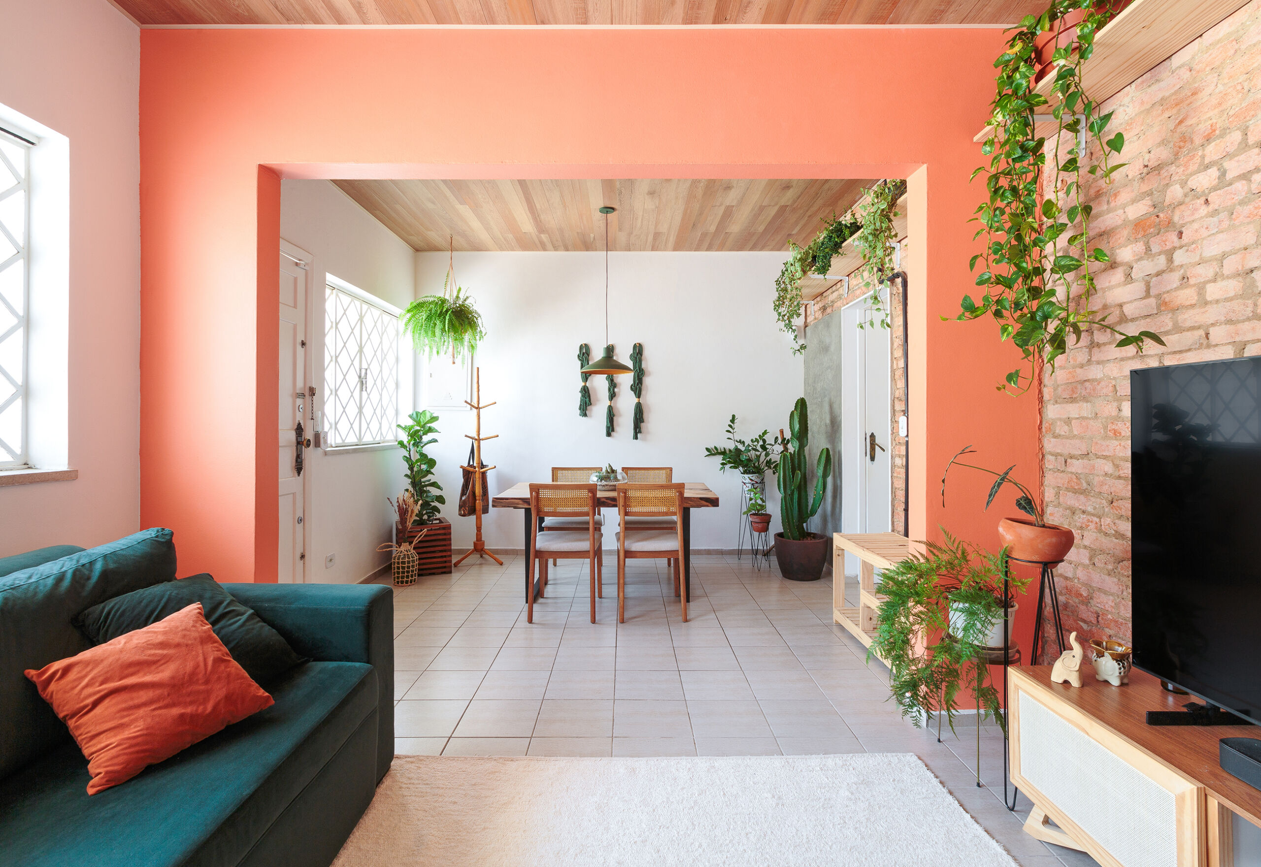 Antes e Depois Teto Vinílico na sala, forro de madeira, Histórias de Casa