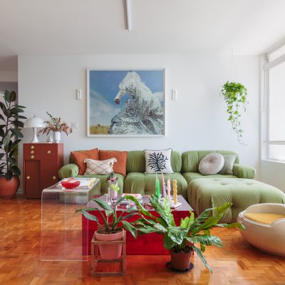 Apartamento colorido com decoração vintage