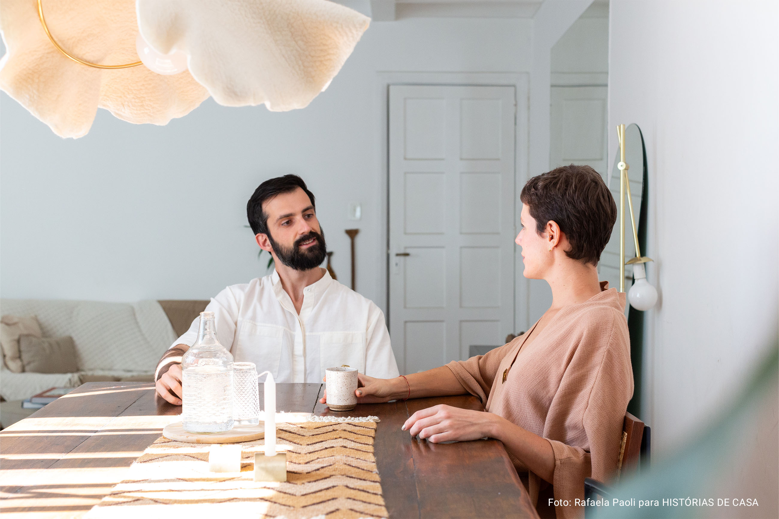 Casinha de vila com decoração acolhedora e clima de interior