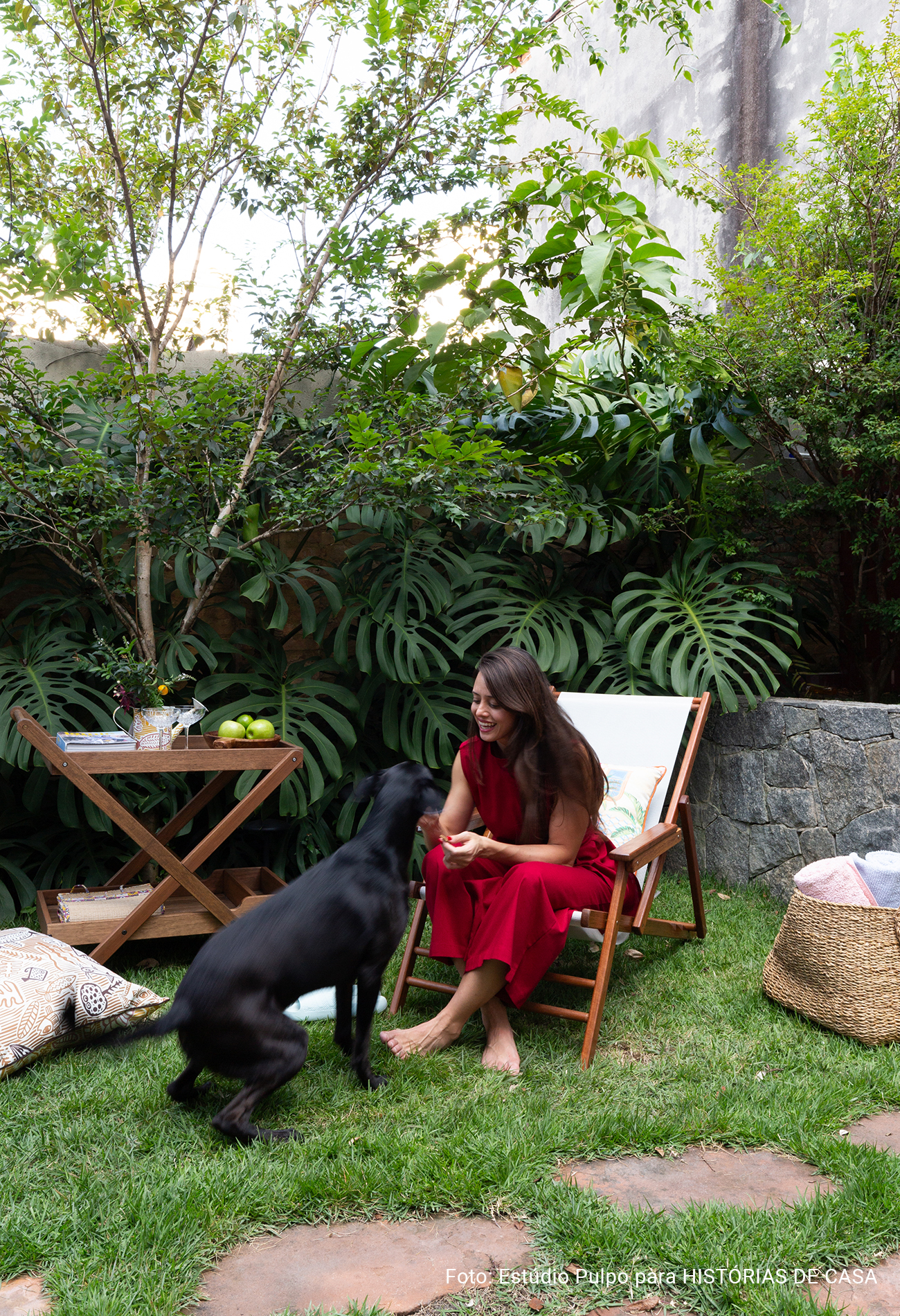 Casa de vila antiga reformada com grande área externa e jardim ensolarado, Histórias de Casa