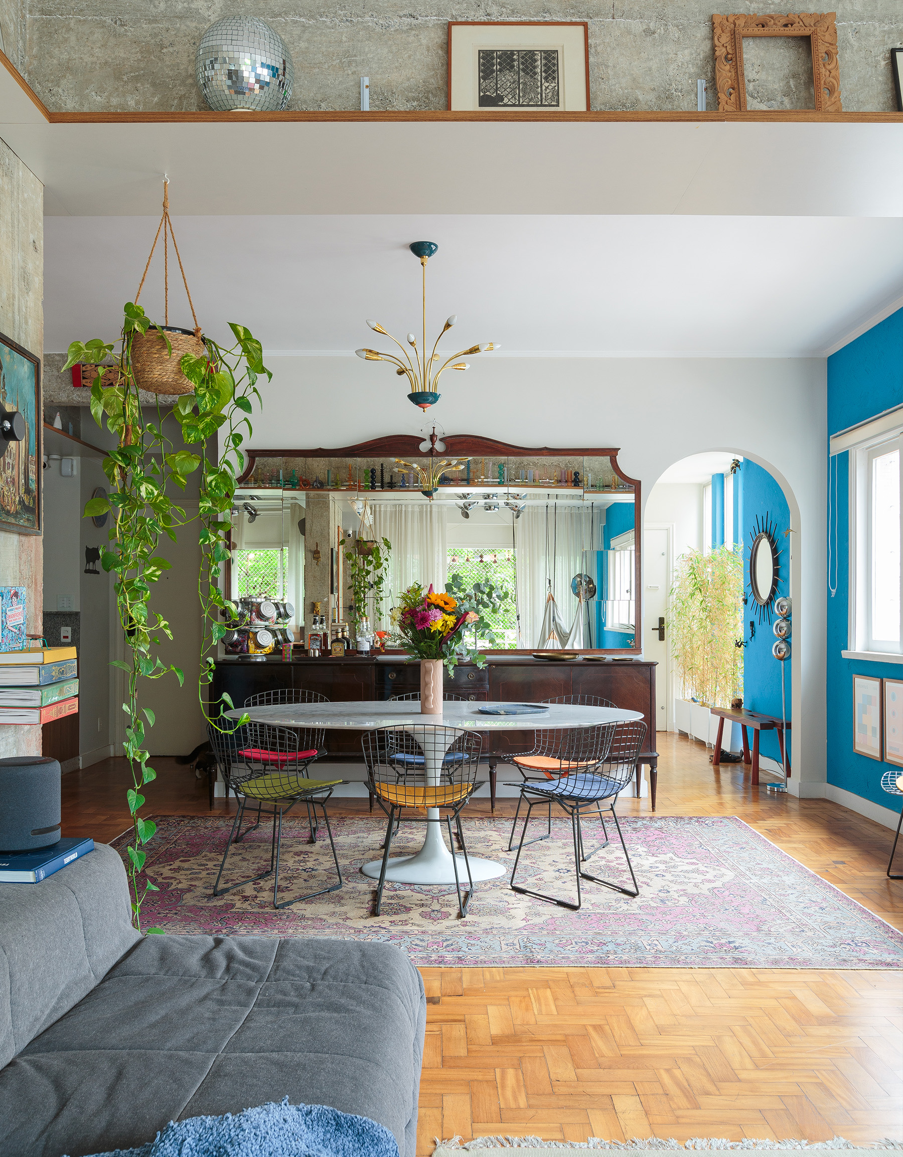 Esse apê é um convite a acordar melhor todos os dias 