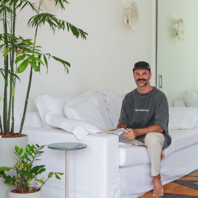 O apartamento minimalista de André Carvalhal