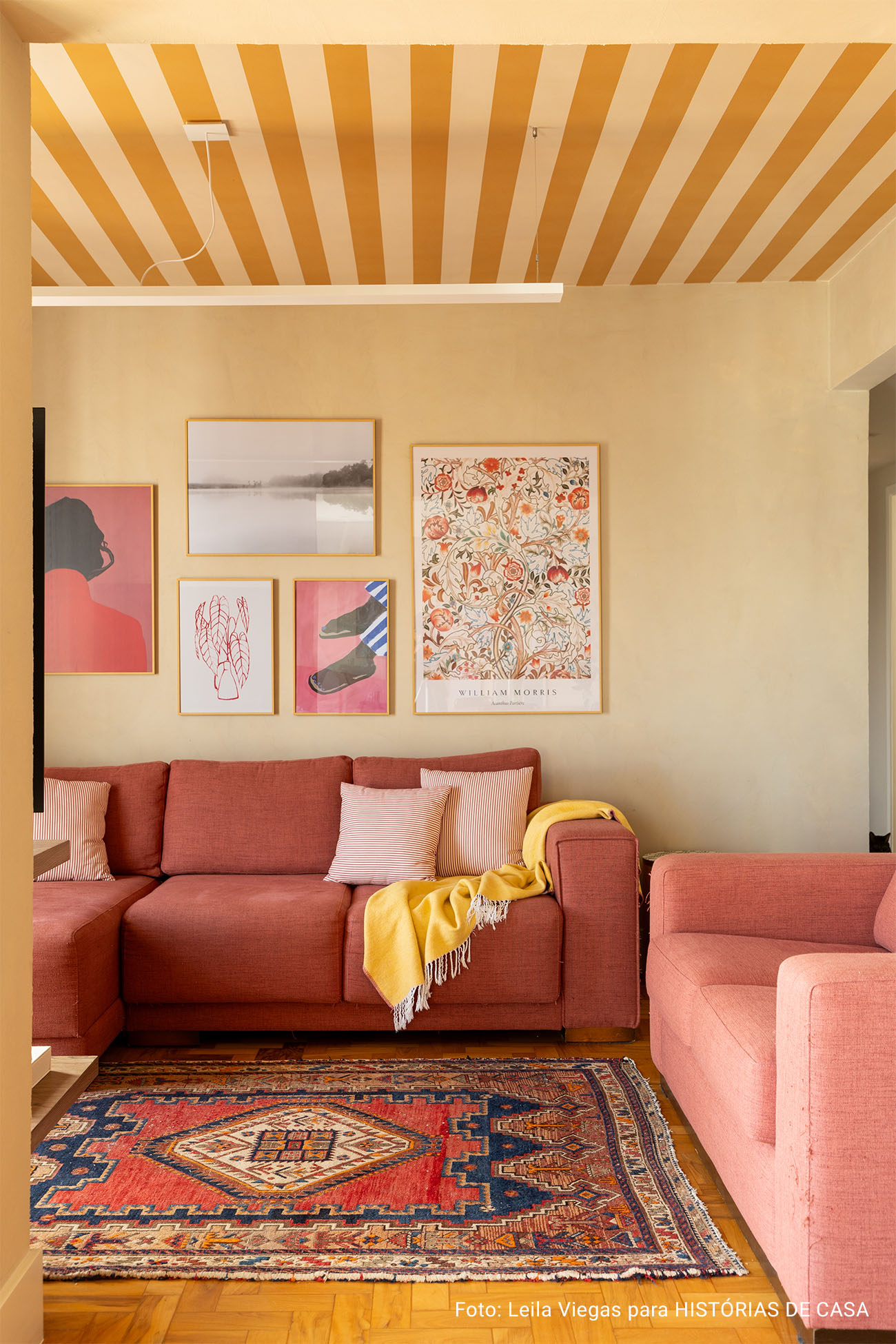 Apartamento colorido e cheio de arte para um novo recomeço
