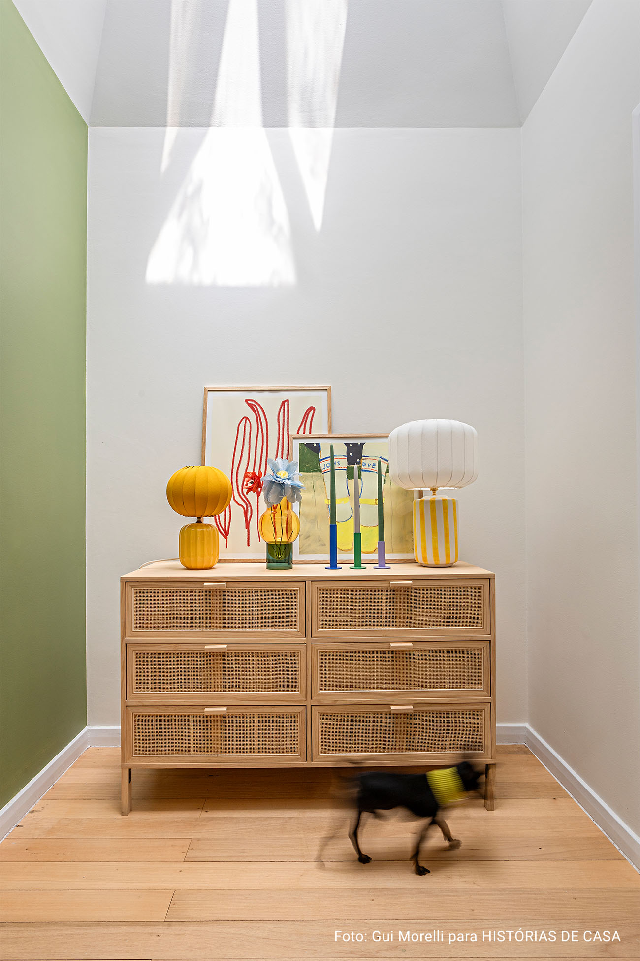 A casa mais colorida de Cascais - casa maximalista da influencer Carol Morais