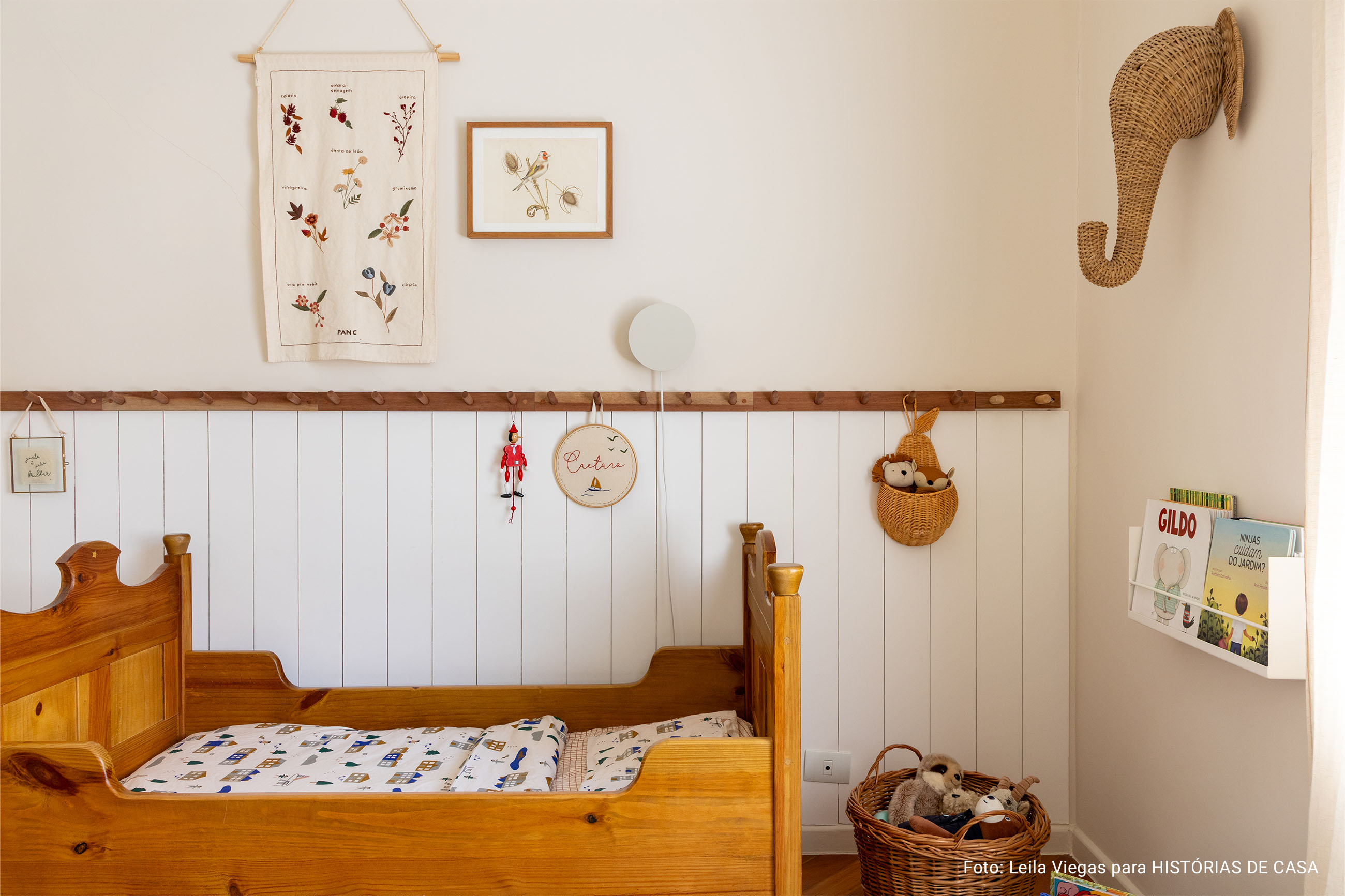 Decoração da casinha dos sonhos da designer Gabi - casa integrada com hall colorido, quarto de criança e brinquedoteca