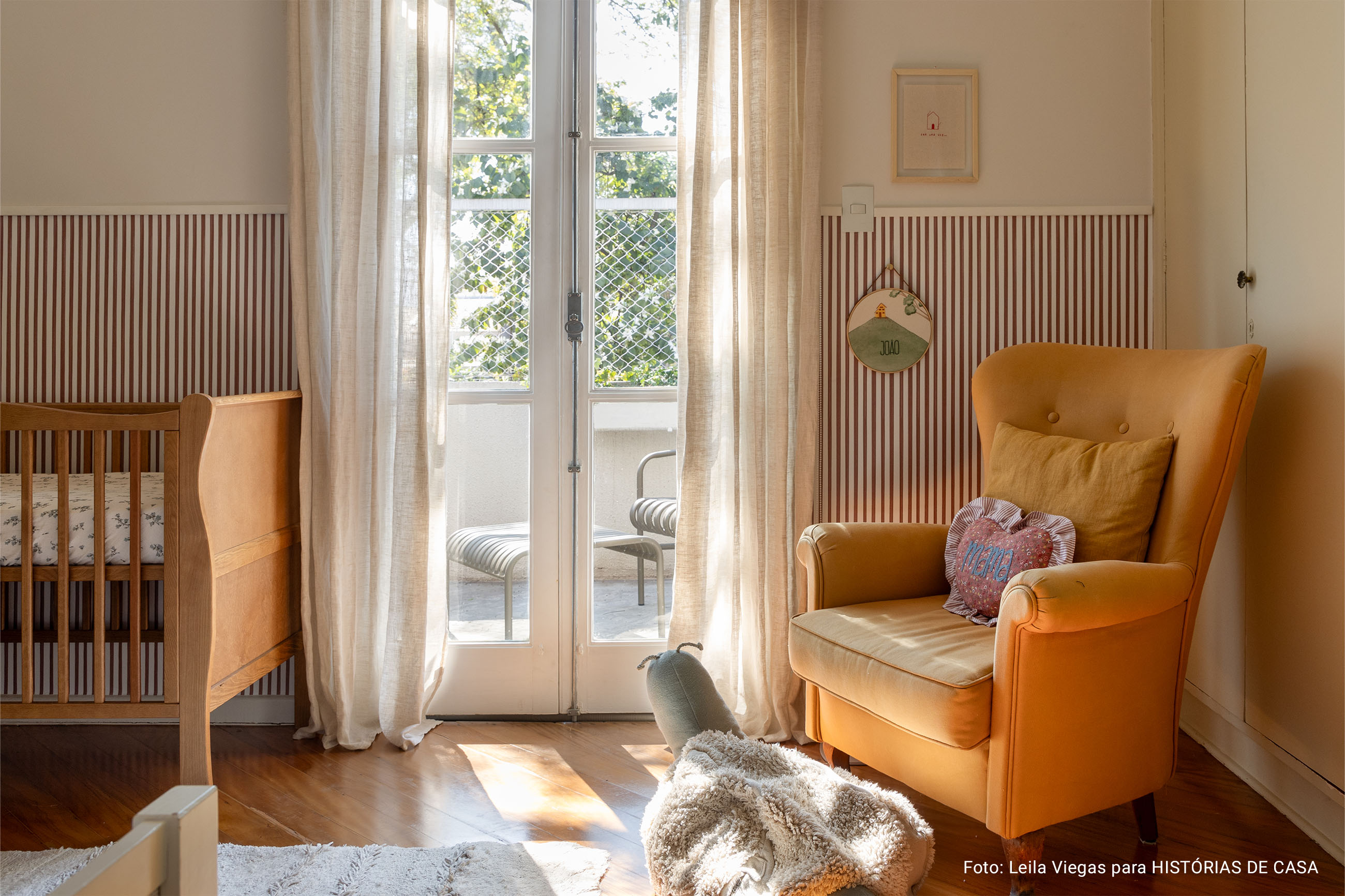 Decoração da casinha dos sonhos da designer Gabi - casa integrada com hall colorido, quarto de criança e brinquedoteca