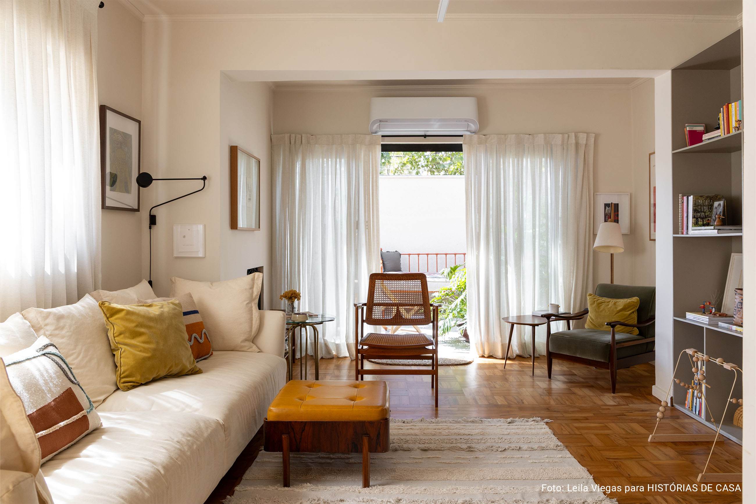 Decoração da casinha dos sonhos da designer Gabi - casa integrada com hall colorido, quarto de criança e brinquedoteca
