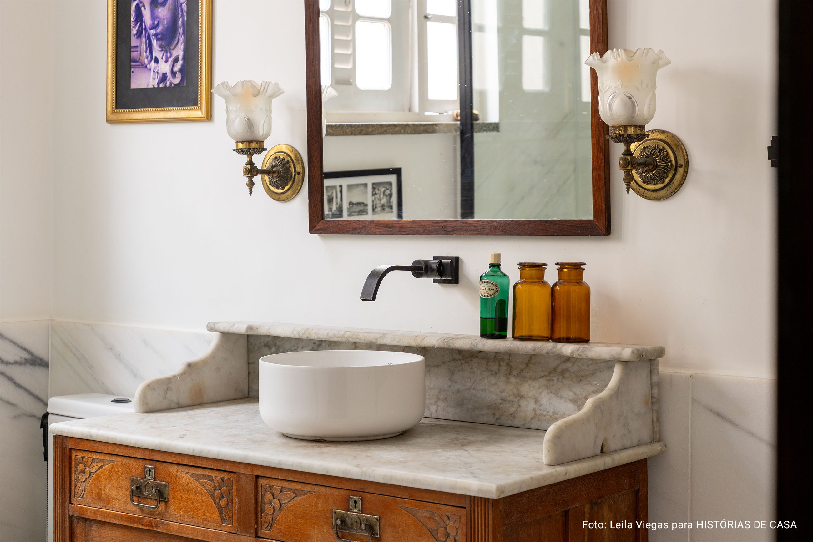 A casa de Rita Batista respira identidade e expressão: tacos de madeira, arquitetura original e expressão soteropolitana