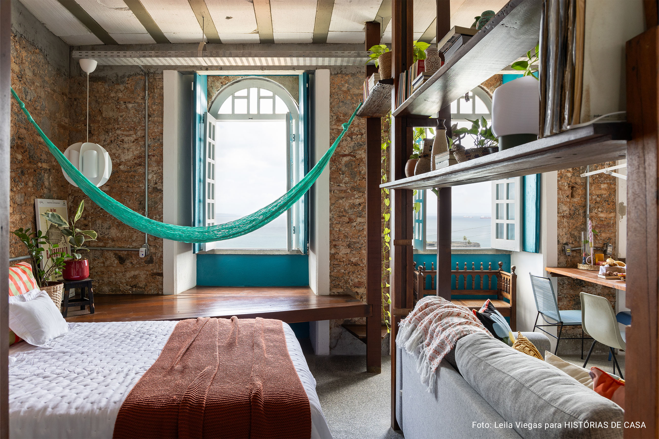 Mini apê com reuso e vista deslumbrante em Salvador - Com decoração intuitiva, este lar foi preenchido com cores, afeto e um acervo de histórias