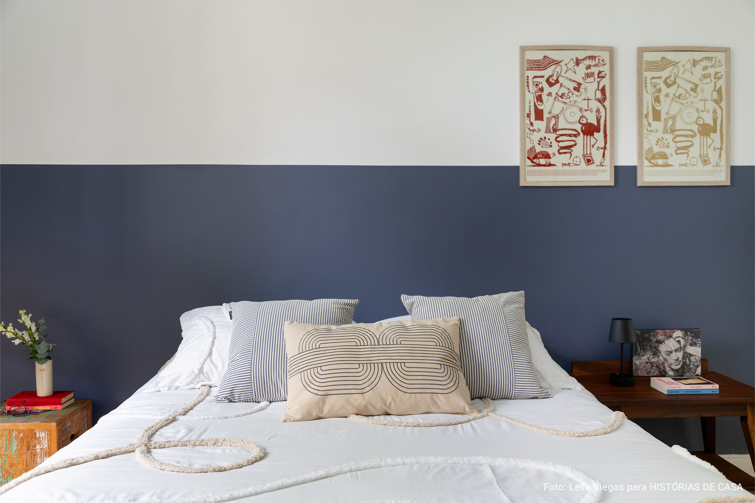 Casa em Belo Horizonte com jardim, mesa posta e piscina