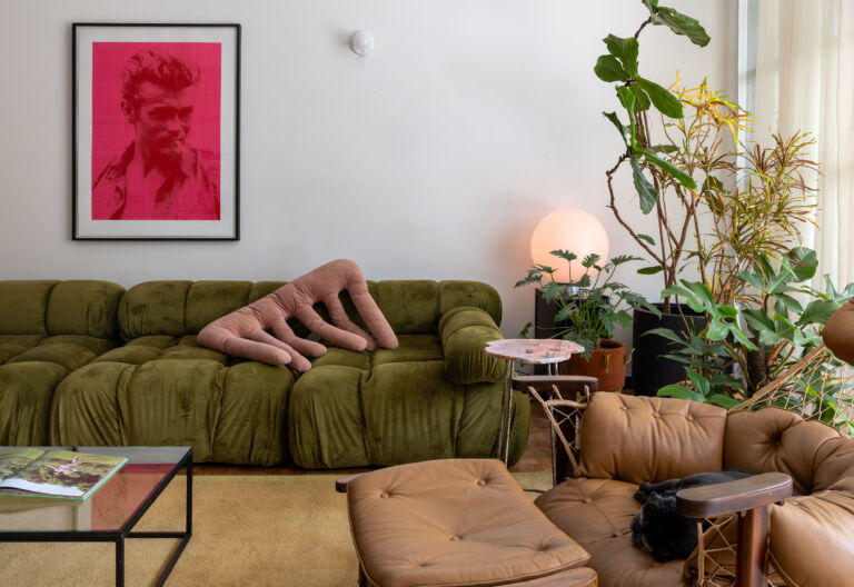 Apartamento cool de Thais Fujarra e Eik Sorgi em Londrina