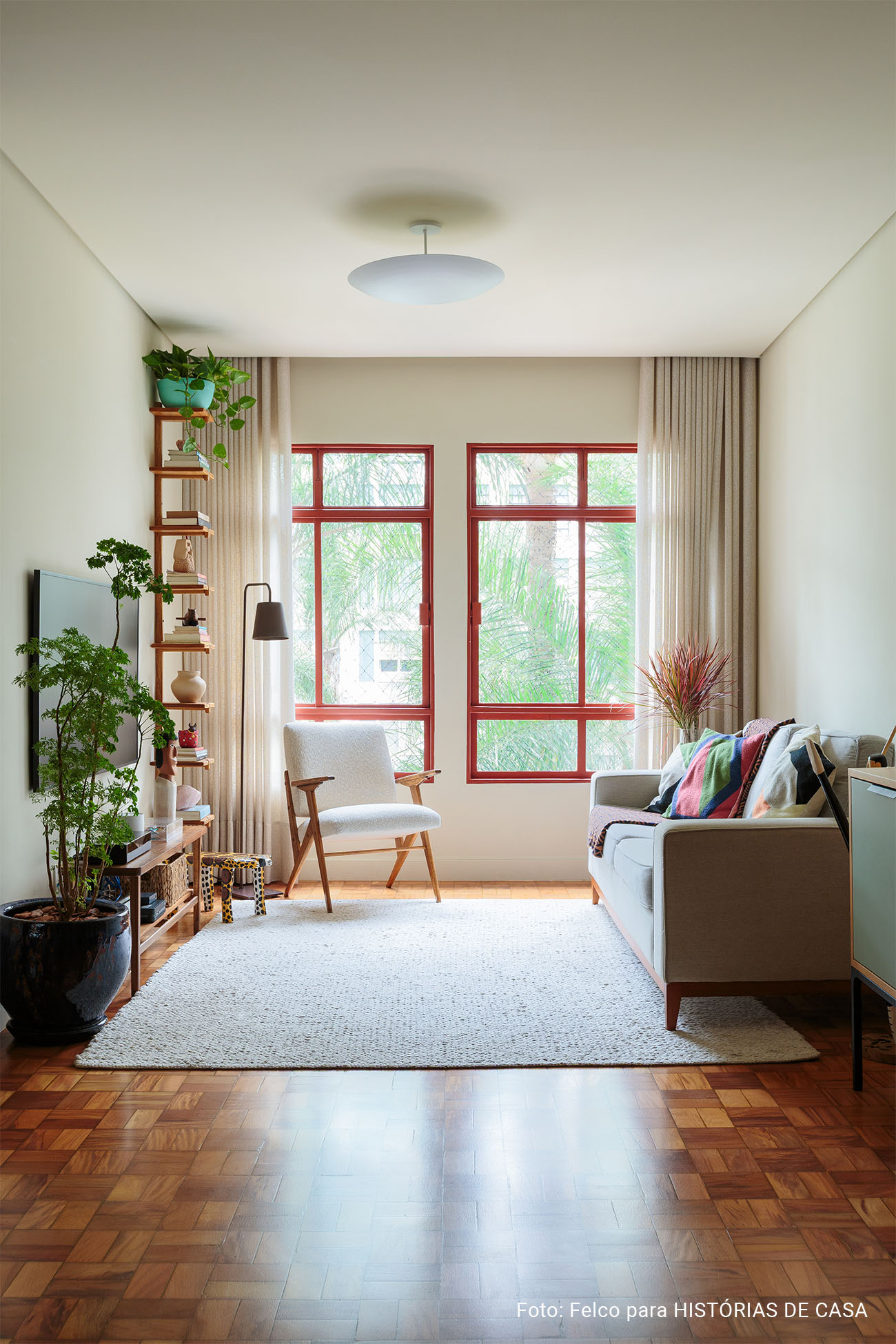 Uma casa colorida para celebrar a vida em família