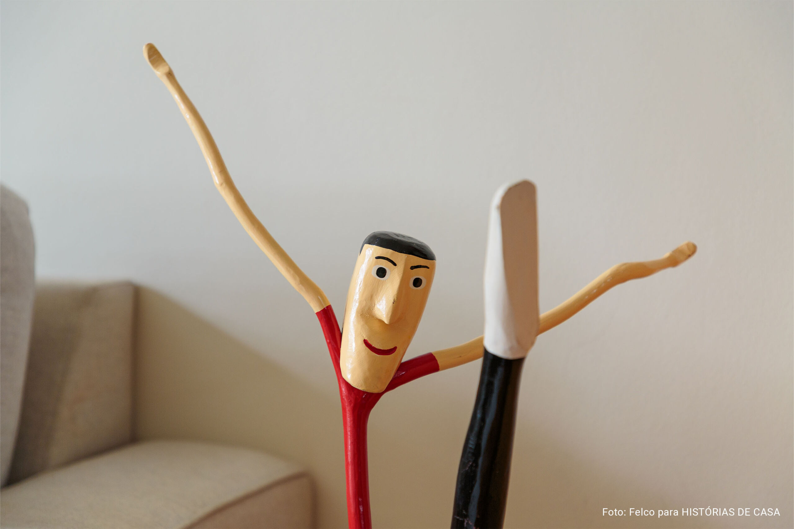 Uma casa colorida para celebrar a vida em família