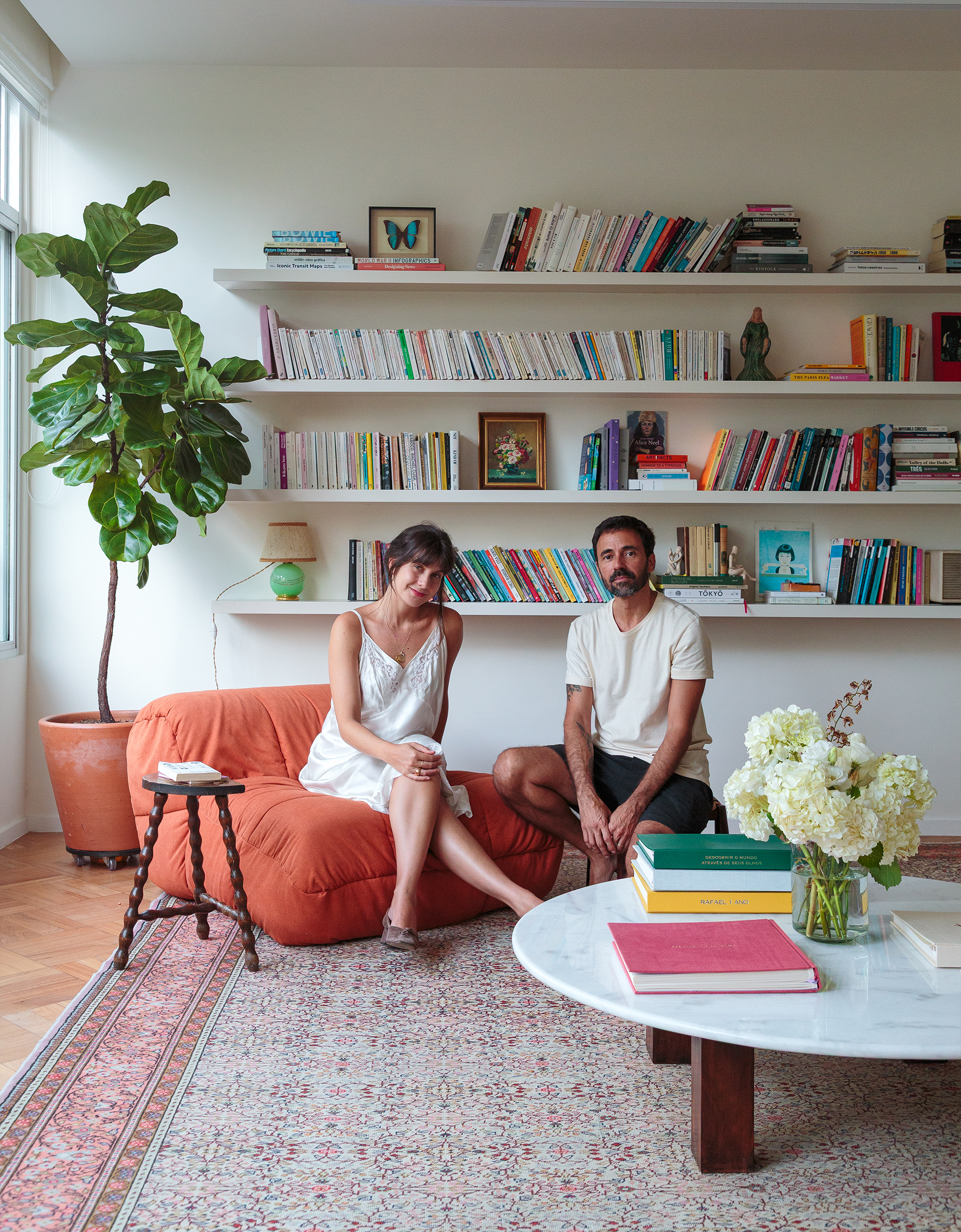 Apartamento vintage no Rio de Janeiro, a casa de Mari Wakim da Tapilogie