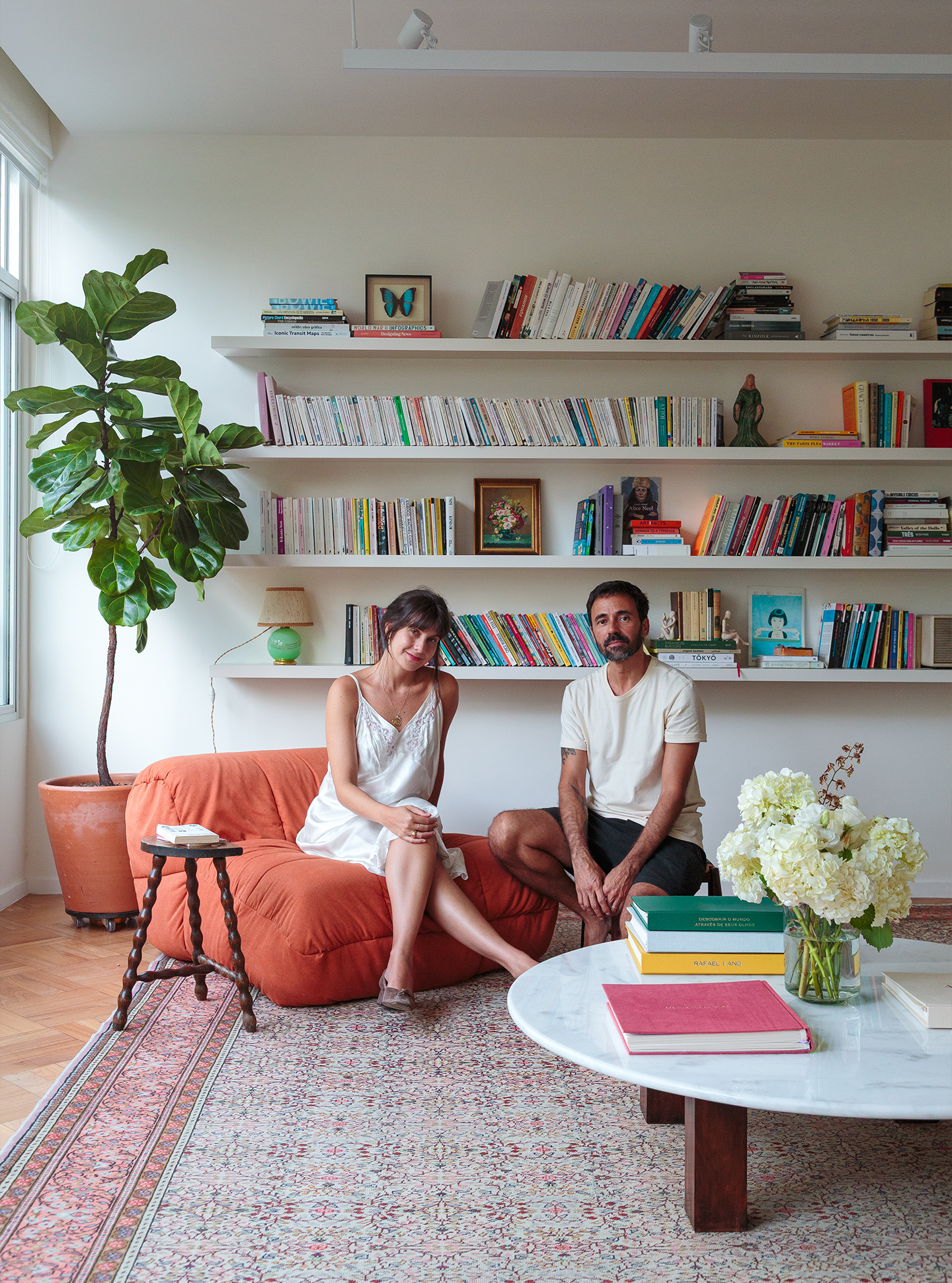 Apartamento vintage no Rio de Janeiro, a casa de Mari Wakim da Tapilogie