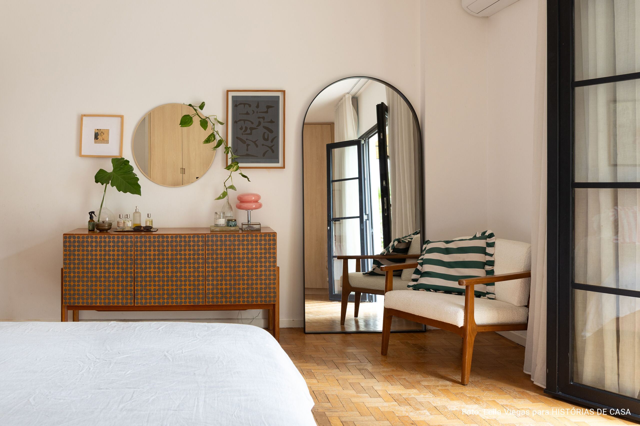 Apartamento cool de Thais Fujarra e Eik Sorgi em Londrina