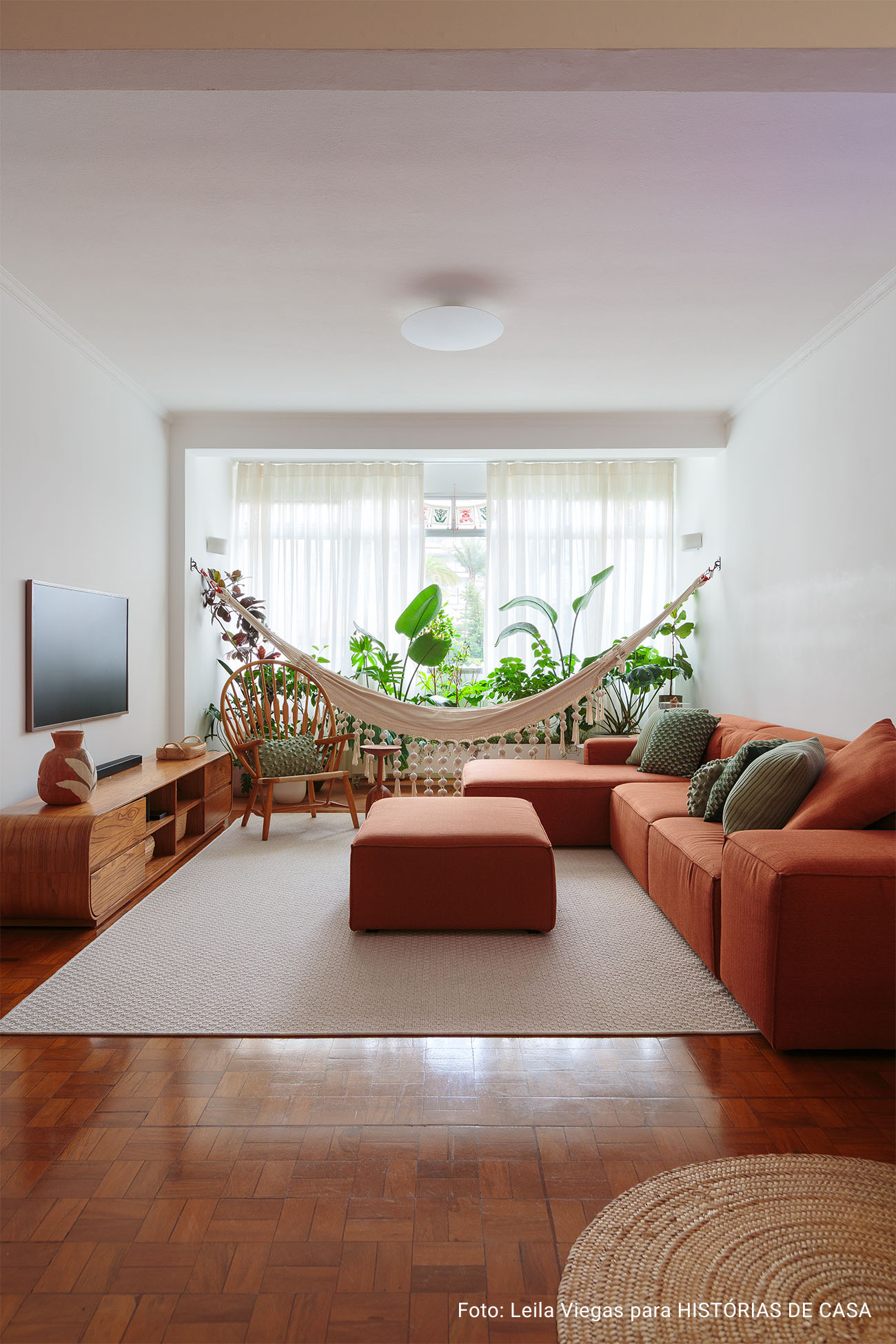 Apartamento alugado com ótimas ideias de decoração e muitas cores alegres