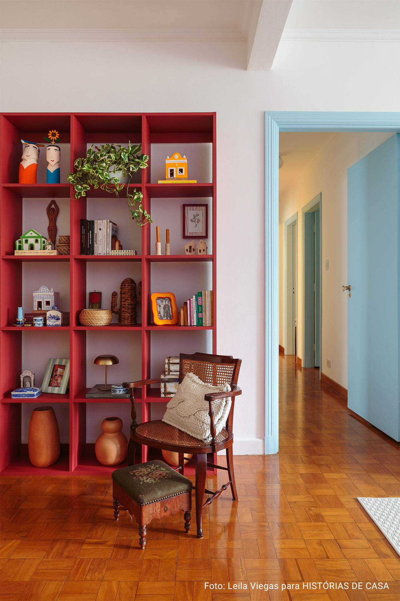 Apartamento alugado com ótimas ideias de decoração e muitas cores alegres