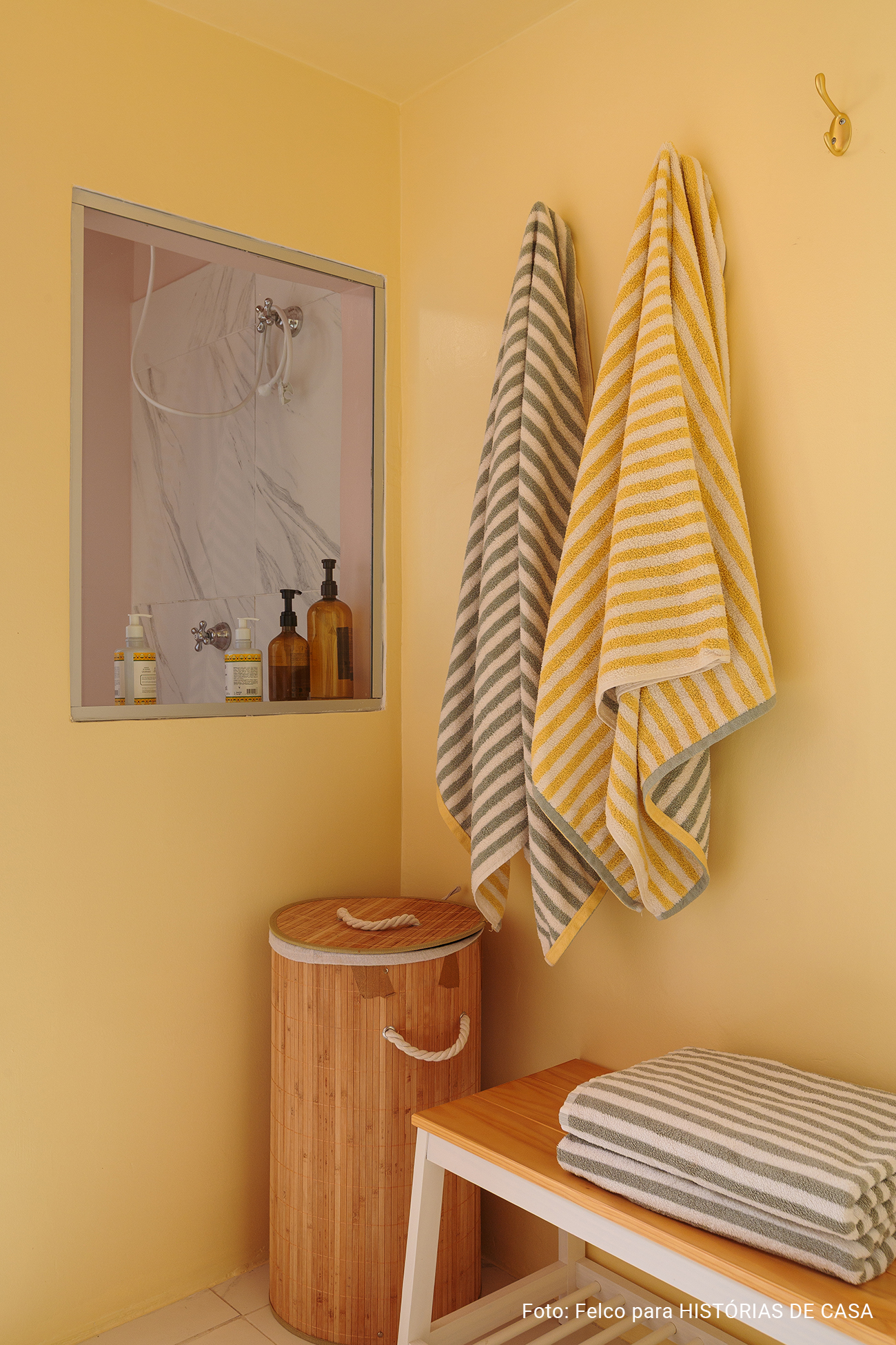 Apartamento alugado com ótimas ideias de decoração e muitas cores alegres
